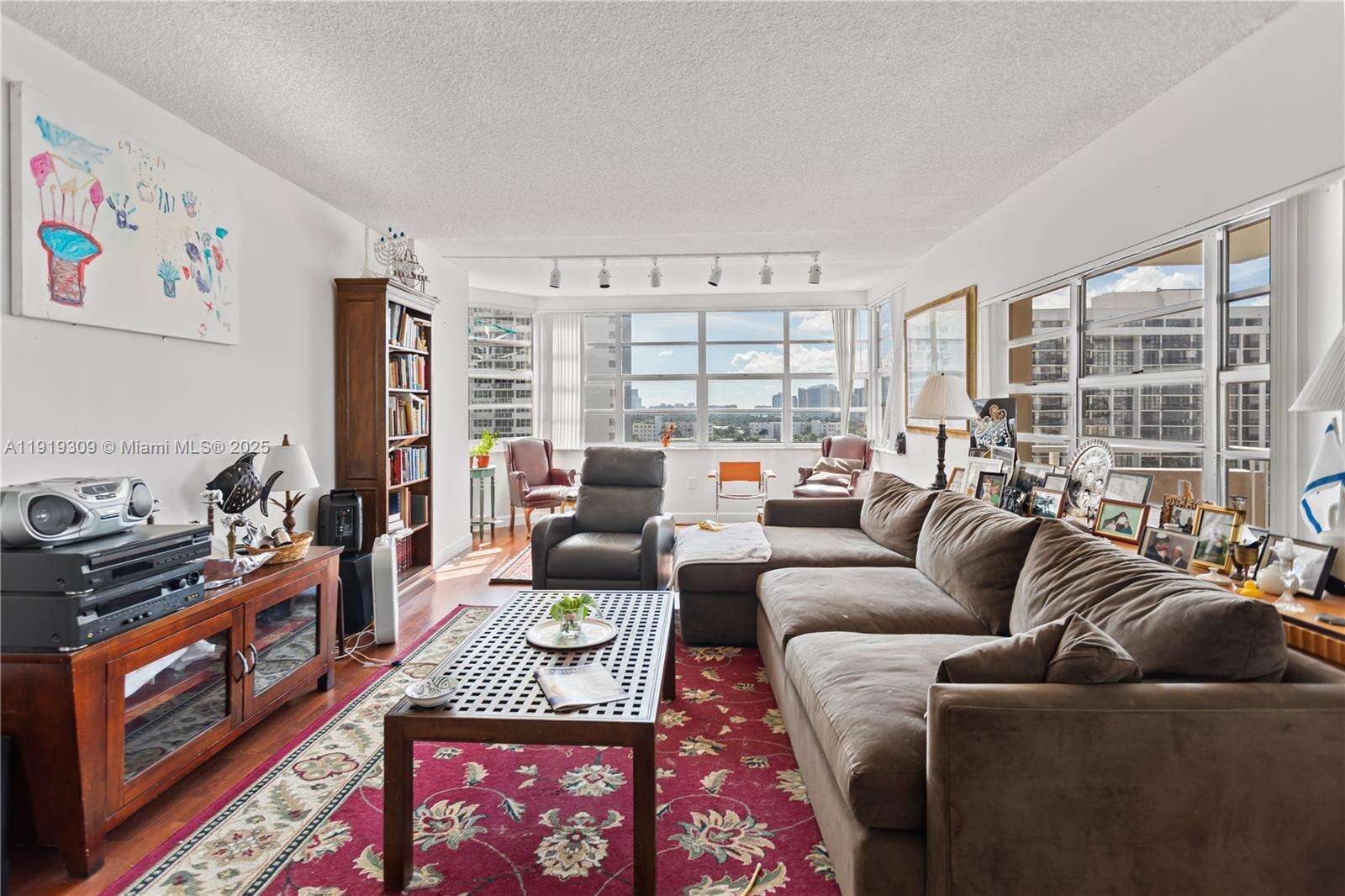 The Hemispheres at 1980 Ocean Dr, Hallandale Beach, FL 33009 - For Sale photo 26