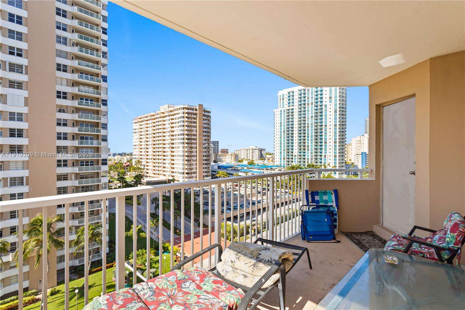The Hemispheres at 1980 Ocean Dr, Hallandale Beach, FL 33009 - For Sale photo 39