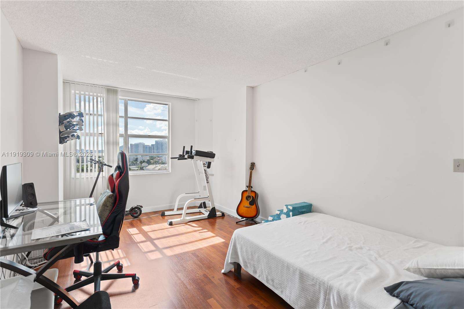 The Hemispheres at 1980 Ocean Dr, Hallandale Beach, FL 33009 - For Sale photo 41