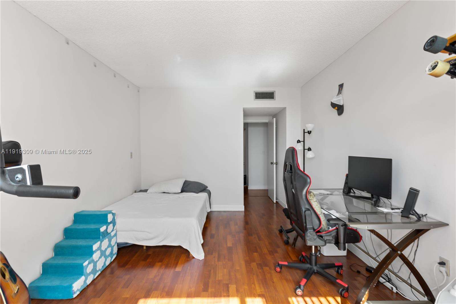 The Hemispheres at 1980 Ocean Dr, Hallandale Beach, FL 33009 - For Sale photo 43