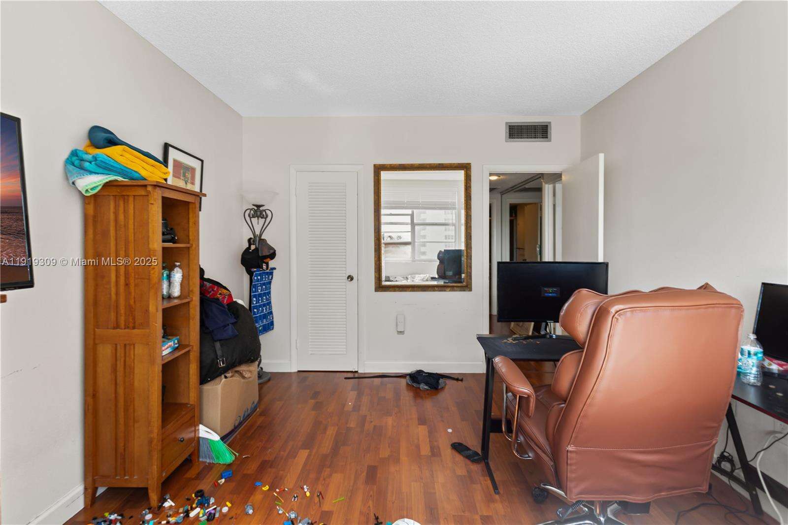 The Hemispheres at 1980 Ocean Dr, Hallandale Beach, FL 33009 - For Sale photo 47