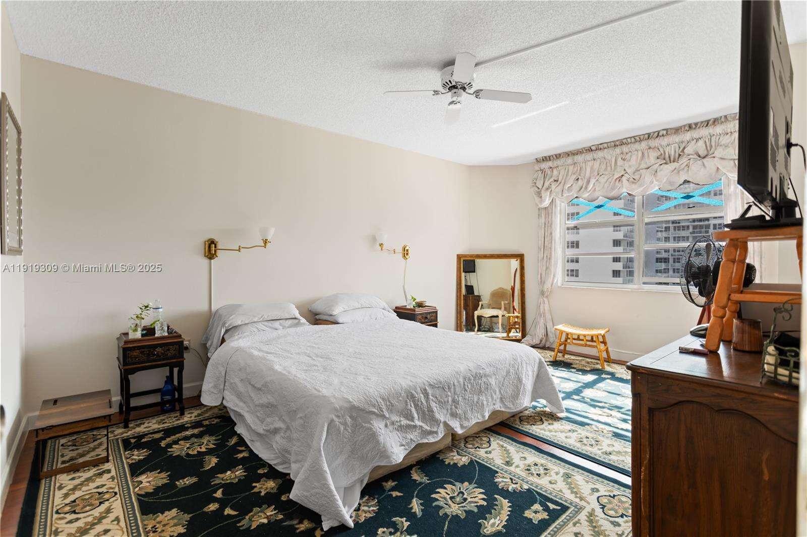 The Hemispheres at 1980 Ocean Dr, Hallandale Beach, FL 33009 - For Sale photo 49