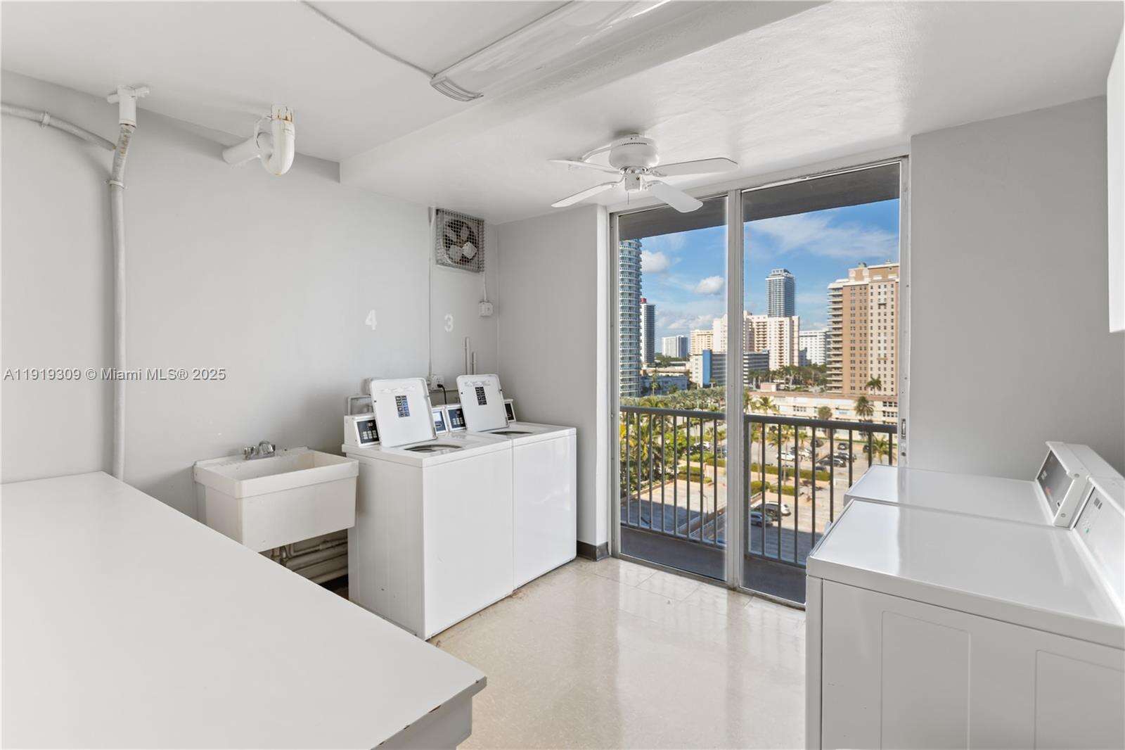 The Hemispheres at 1980 Ocean Dr, Hallandale Beach, FL 33009 - For Sale photo 55