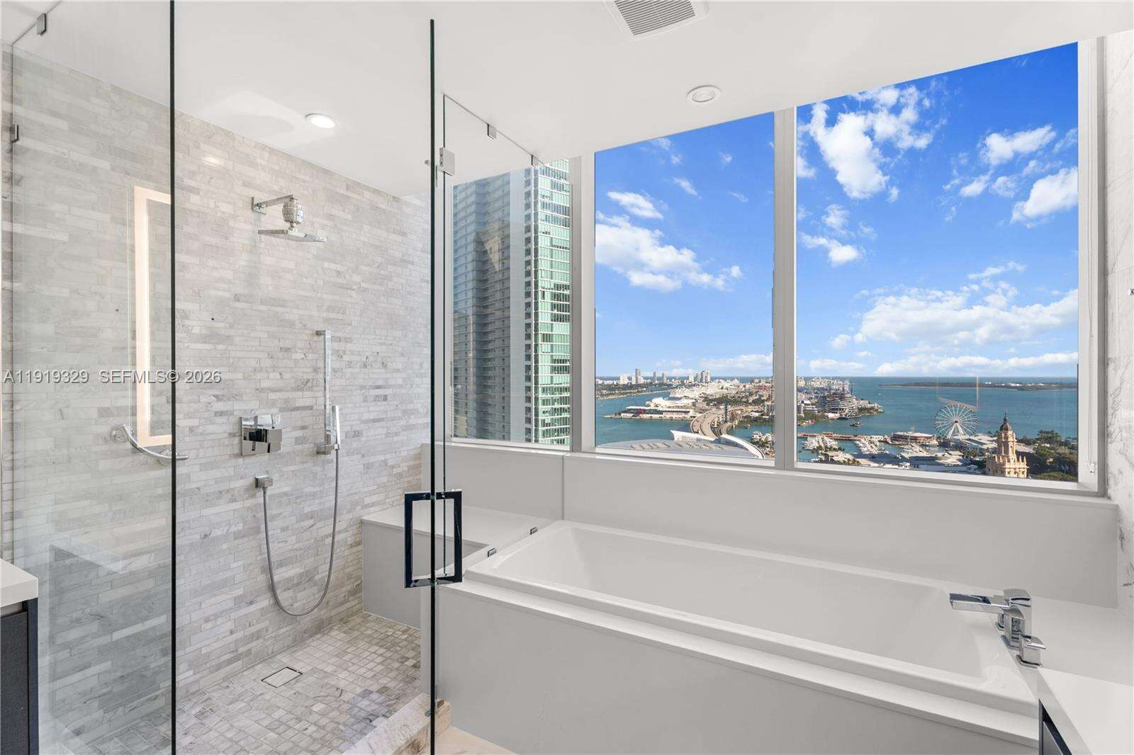 PARAMOUNT MIAMI WORLDCENTER - 851 1 Ave, Miami, FL 33132 | Picture 13