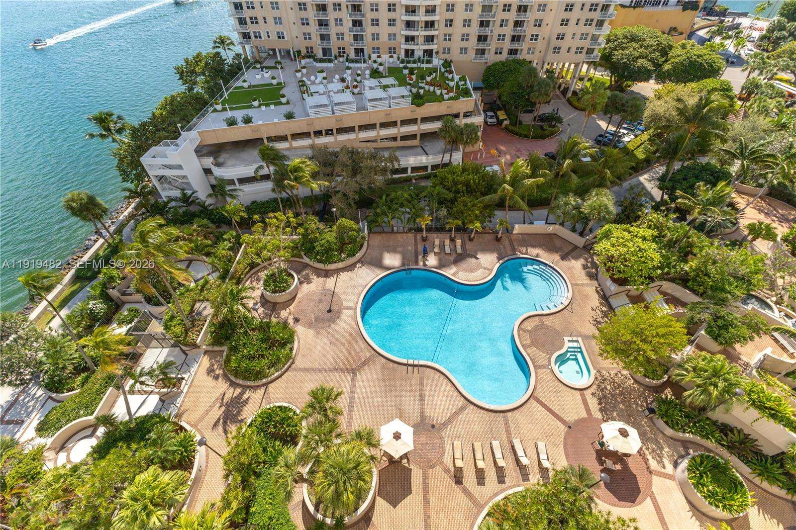 Brickell Key 1 at 520 Brickell Key Dr, Miami, FL 33131 - For Sale photo 16
