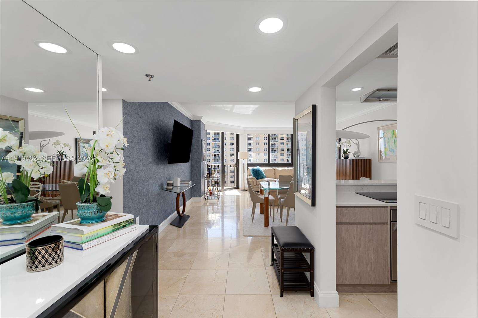 Brickell Key 1 at 520 Brickell Key Dr, Miami, FL 33131 - For Sale photo 4