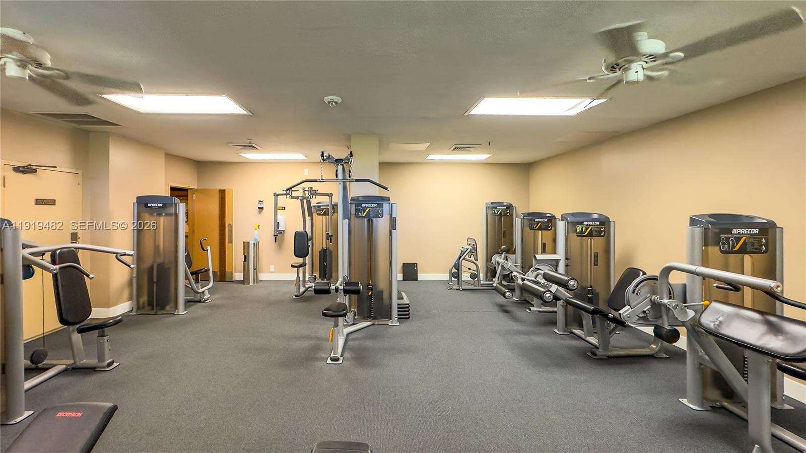 Brickell Key 1 at 520 Brickell Key Dr, Miami, FL 33131 - For Sale photo 31