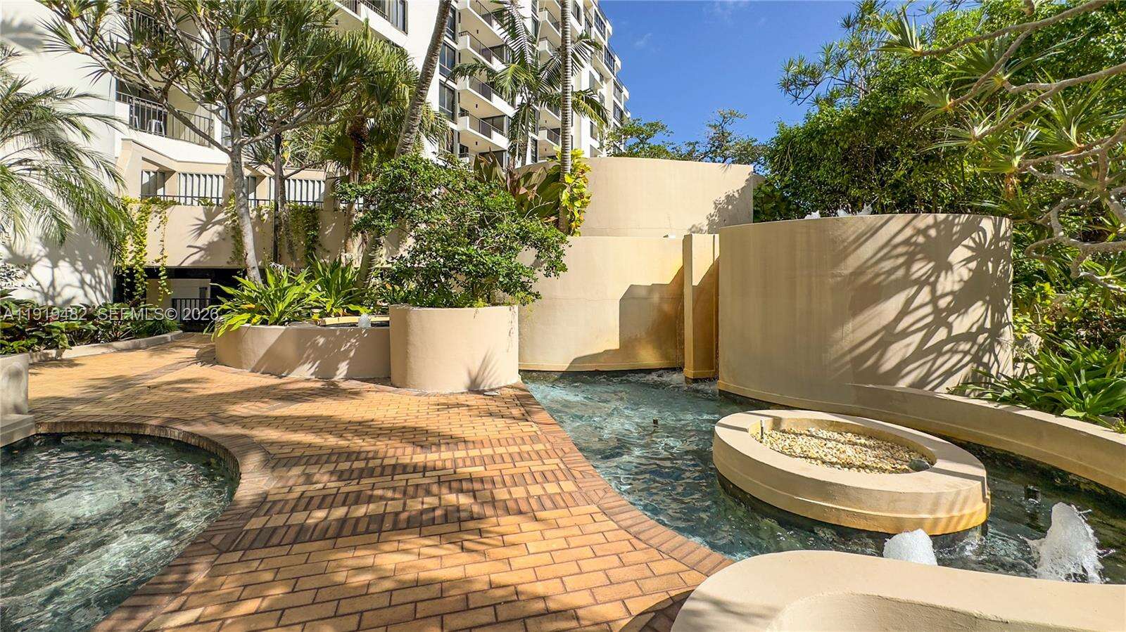 Brickell Key 1 at 520 Brickell Key Dr, Miami, FL 33131 - For Sale photo 32