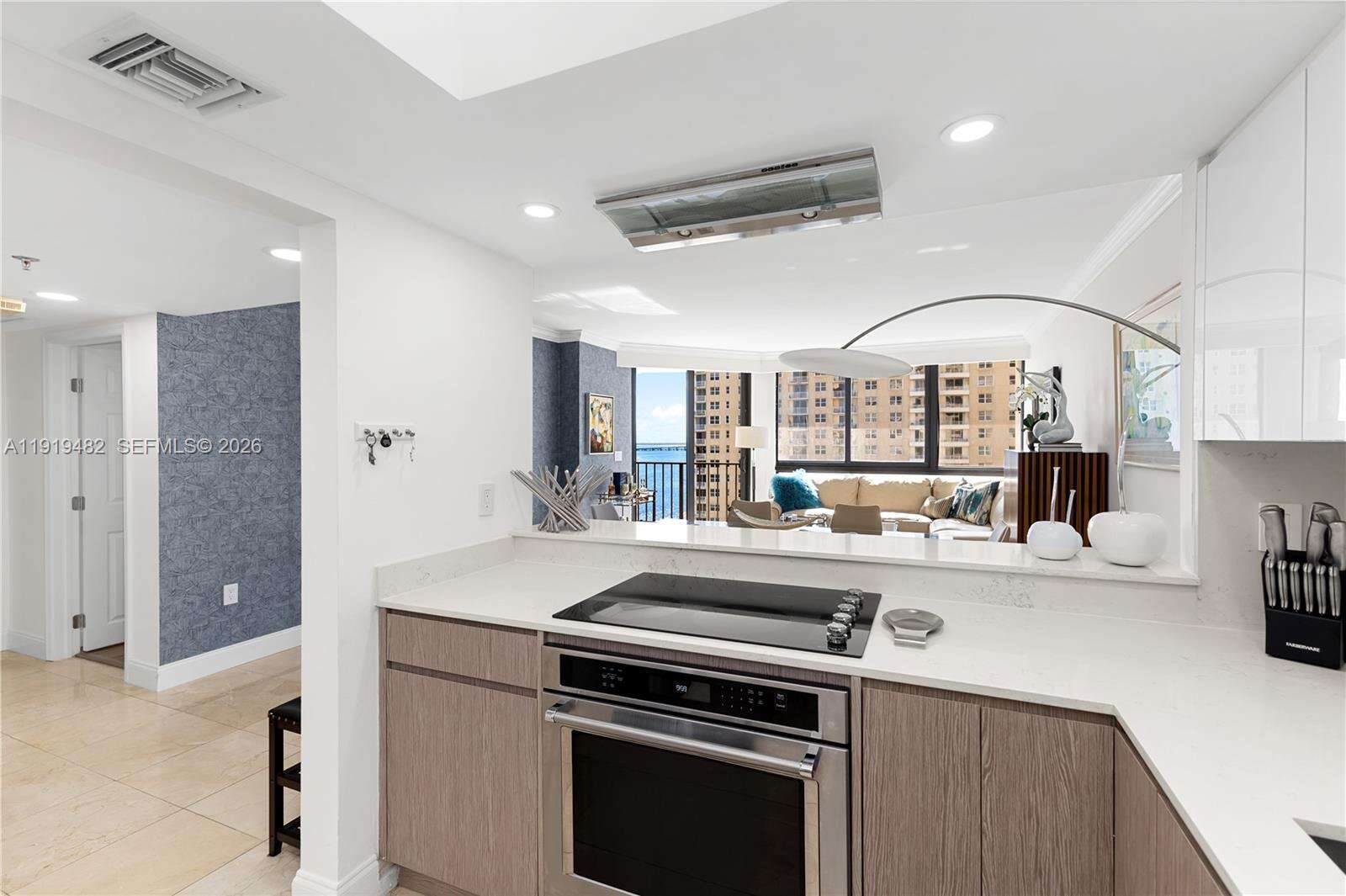 Brickell Key 1 at 520 Brickell Key Dr, Miami, FL 33131 - For Sale photo 10