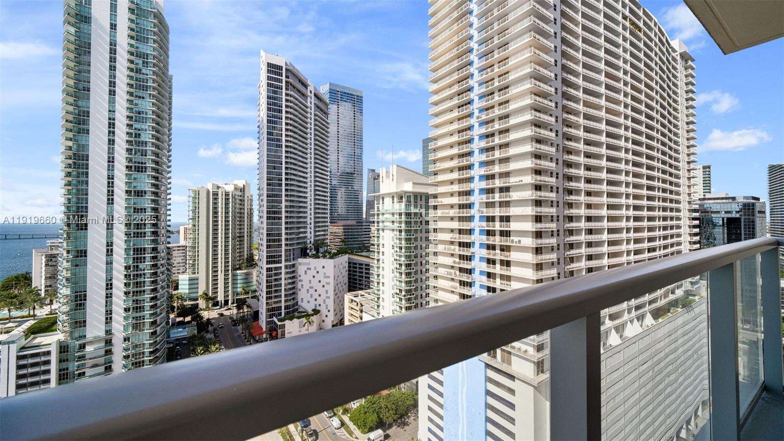 The Mark On Brickell at 1155 Brickell Bay Dr, Miami, FL 33131 - For Sale photo 20