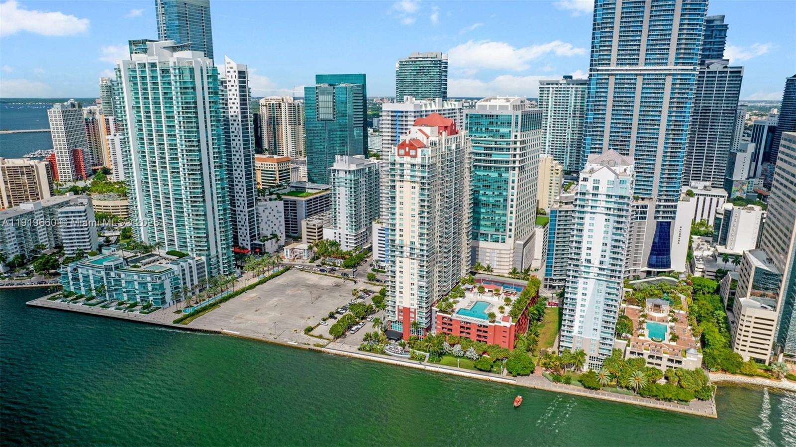 The Mark On Brickell at 1155 Brickell Bay Dr, Miami, FL 33131 - For Sale photo 3