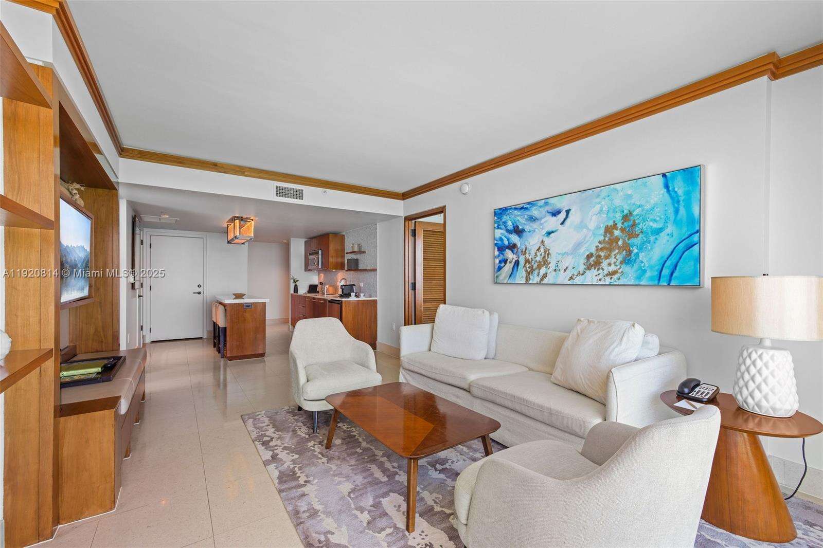 CENTRAL CARILLON BEACH - 6801 Collins Ave, Miami Beach, FL 33141 | Picture 7