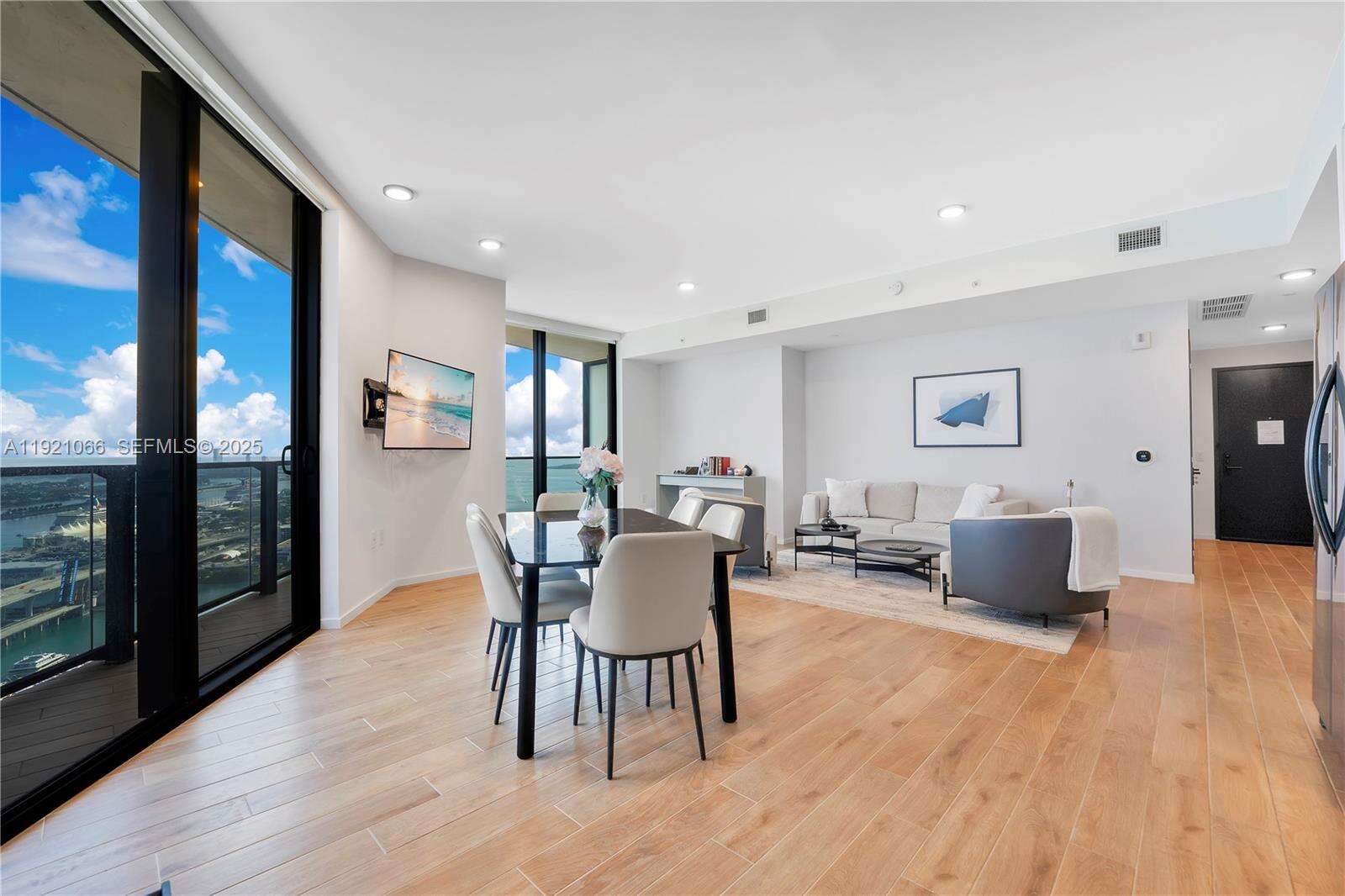 398 NE 5TH STREET - 398 5 St, Miami, FL 33132 | Picture 12