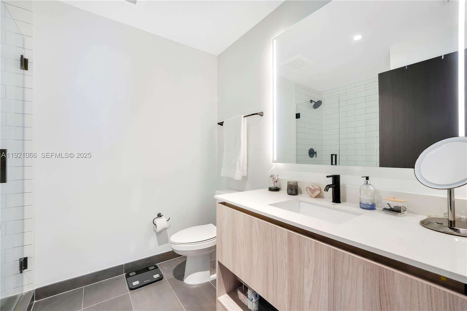 398 NE 5TH STREET - 398 5 St, Miami, FL 33132 | Picture 15