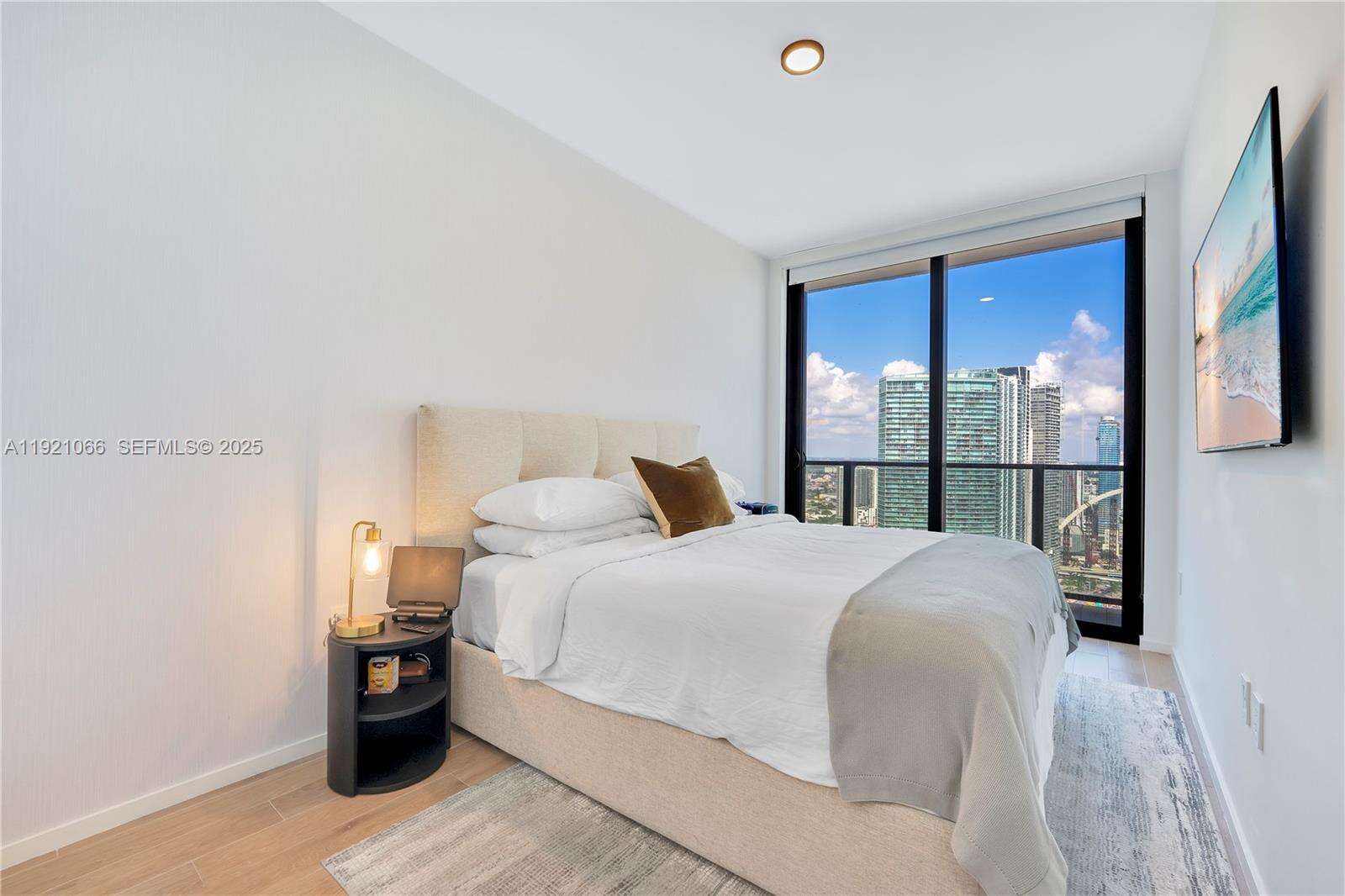 398 NE 5TH STREET - 398 5 St, Miami, FL 33132 | Picture 17