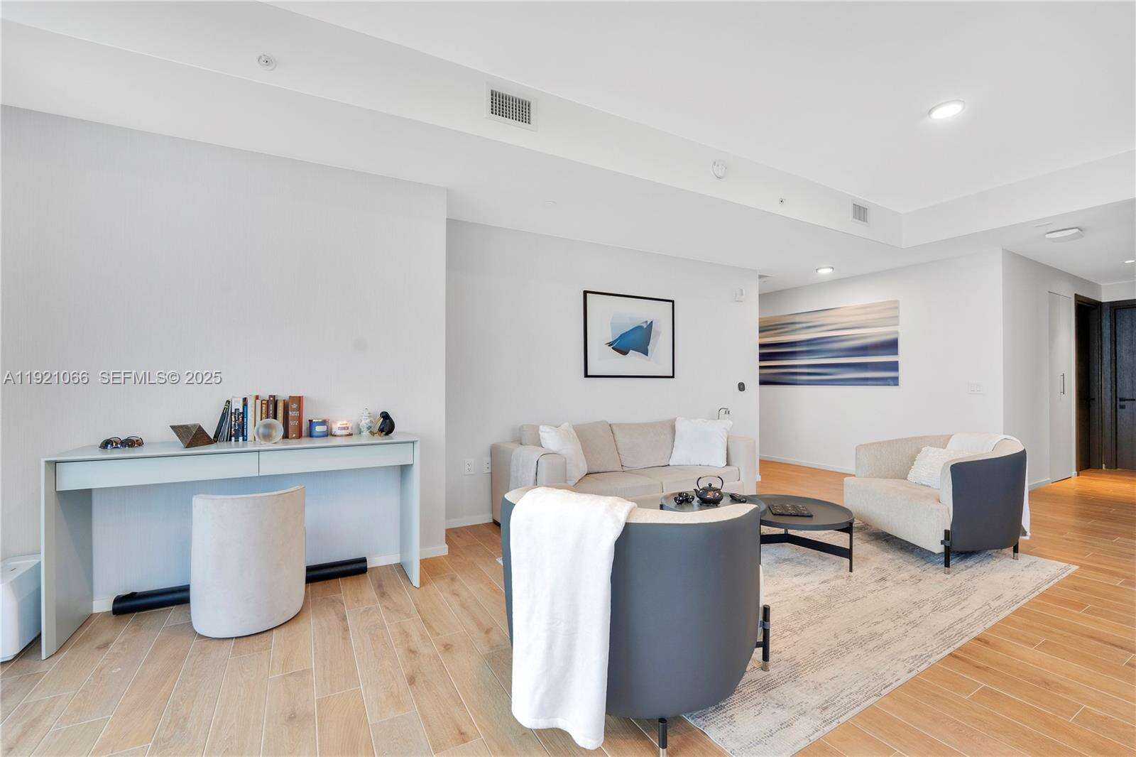 398 NE 5TH STREET - 398 5 St, Miami, FL 33132 | Picture 6