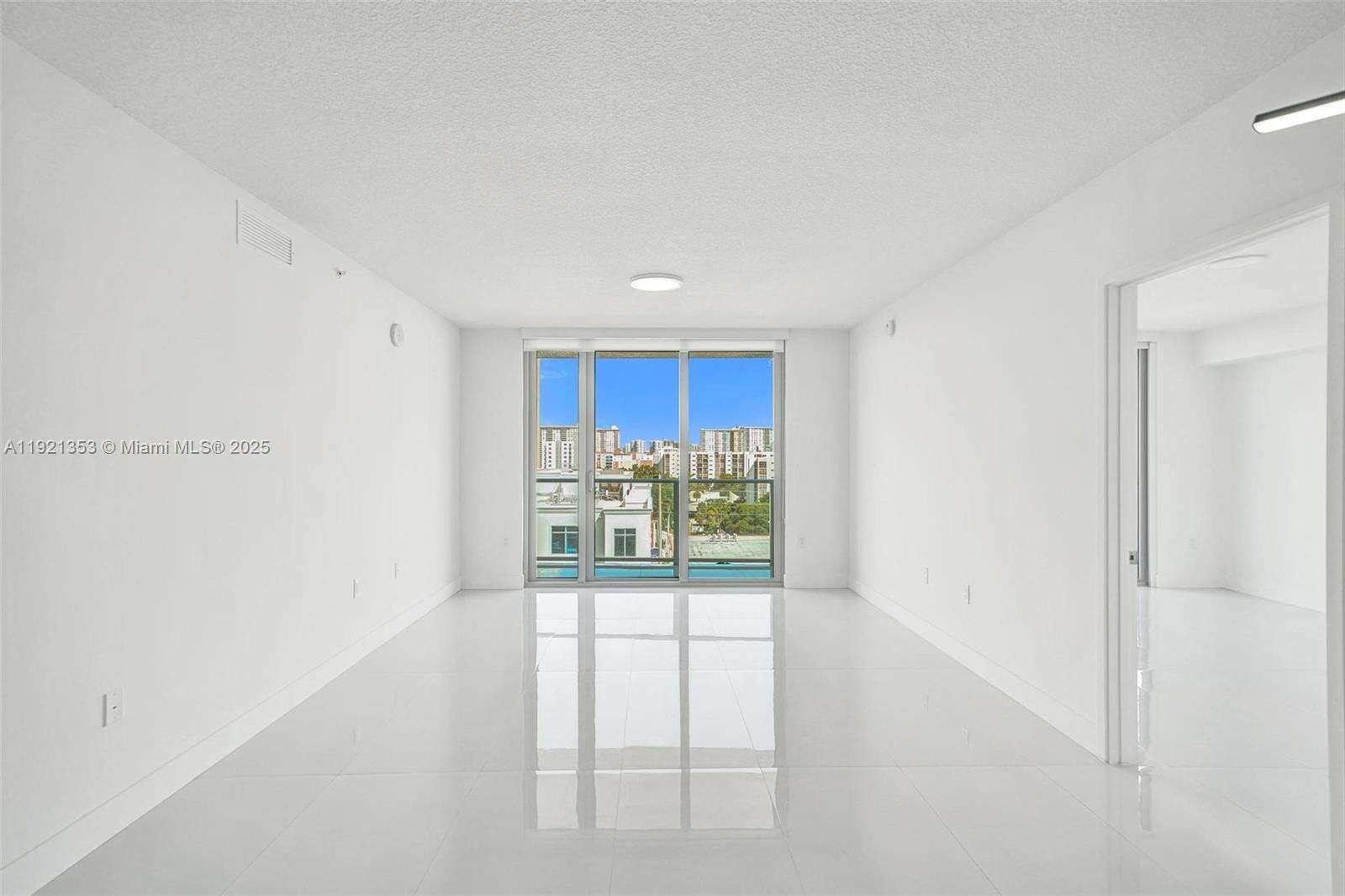 PARQUE TOWERS - 330 Sunny Isles Blvd, Sunny Isles Beach, FL 33160 | Picture 11