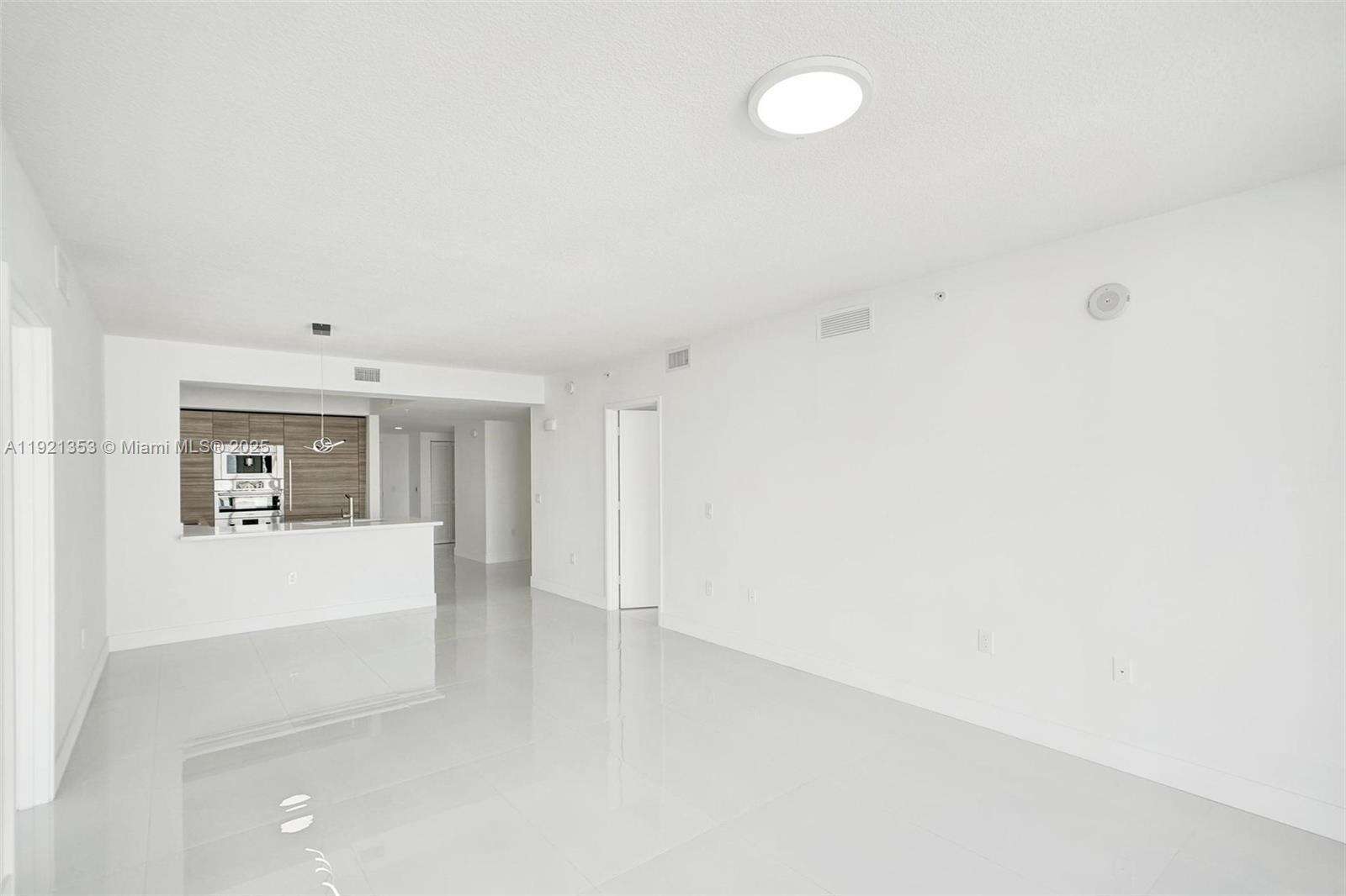 PARQUE TOWERS - 330 Sunny Isles Blvd, Sunny Isles Beach, FL 33160 | Picture 12
