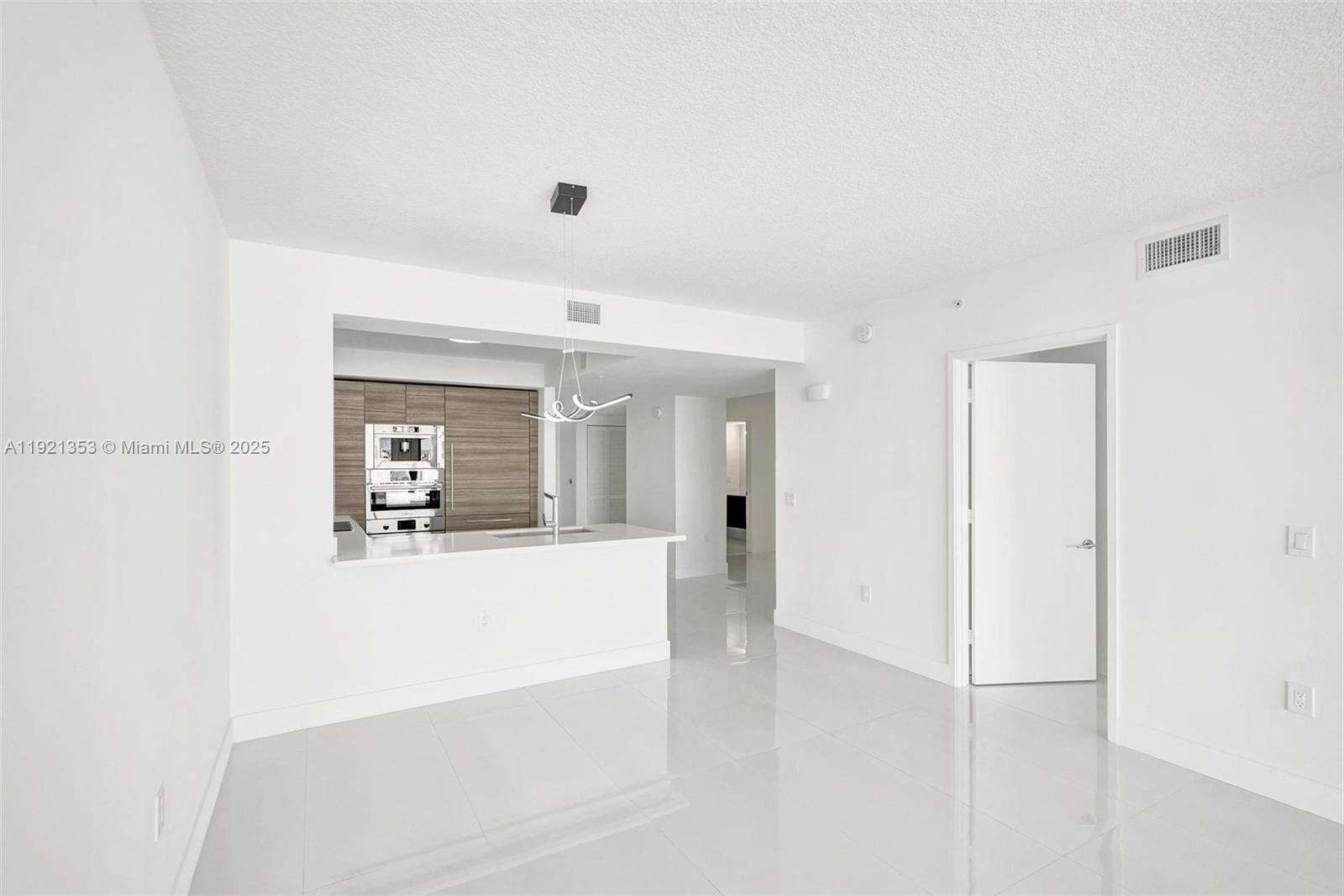 PARQUE TOWERS - 330 Sunny Isles Blvd, Sunny Isles Beach, FL 33160 | Picture 16