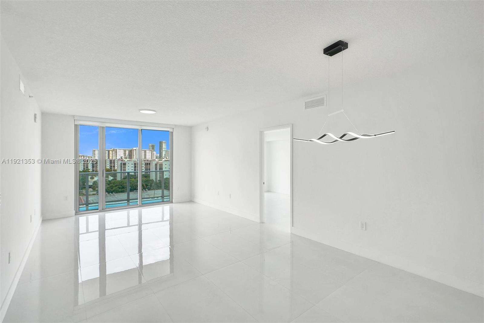 PARQUE TOWERS - 330 Sunny Isles Blvd, Sunny Isles Beach, FL 33160 | Picture 3