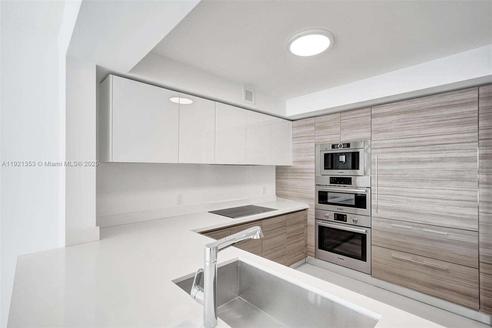 PARQUE TOWERS - 330 Sunny Isles Blvd, Sunny Isles Beach, FL 33160 | Picture 21