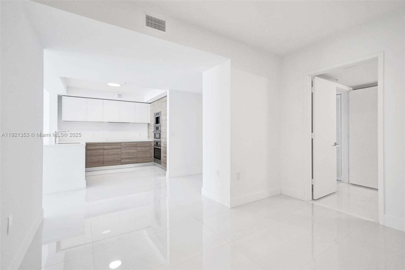 PARQUE TOWERS - 330 Sunny Isles Blvd, Sunny Isles Beach, FL 33160 | Picture 23