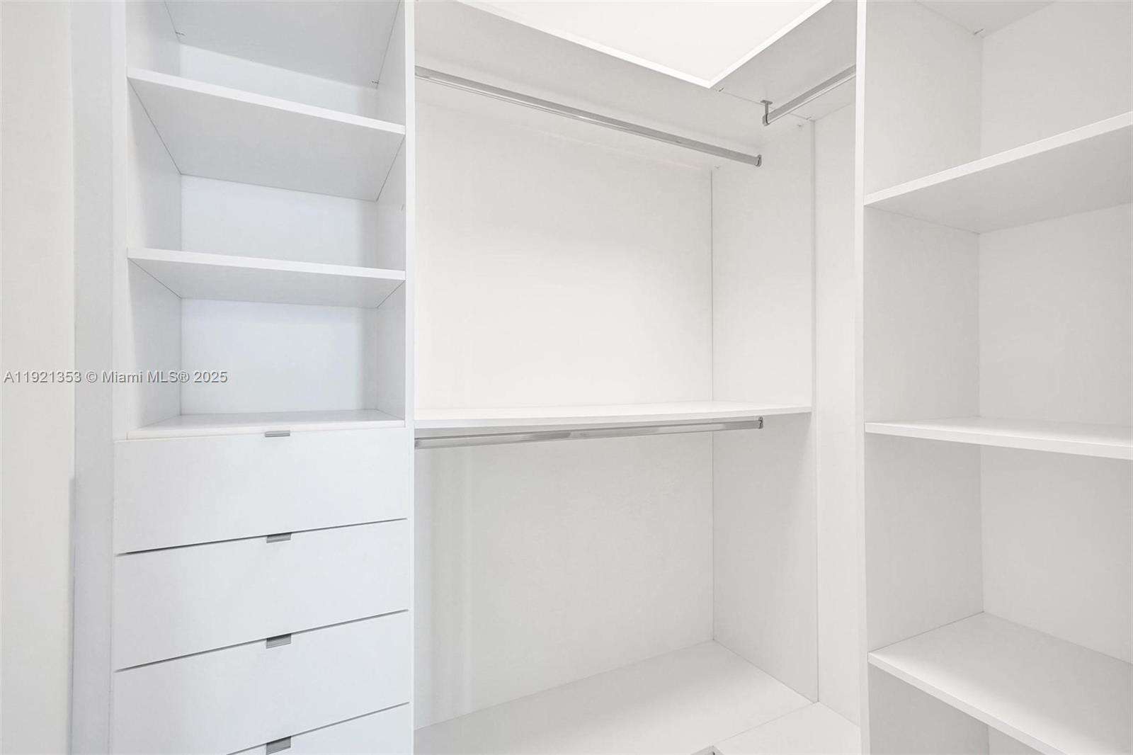 PARQUE TOWERS - 330 Sunny Isles Blvd, Sunny Isles Beach, FL 33160 | Picture 39