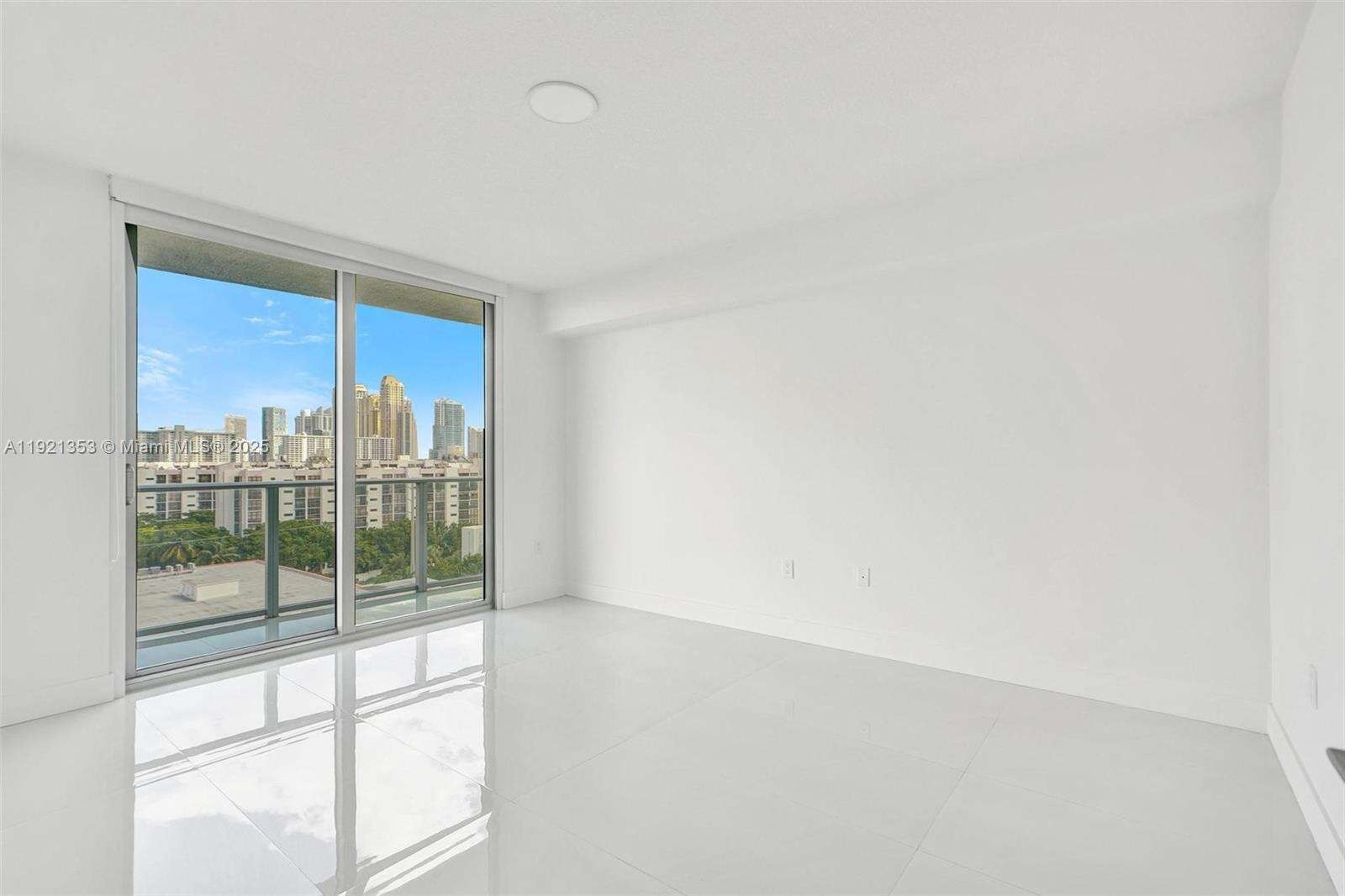 PARQUE TOWERS - 330 Sunny Isles Blvd, Sunny Isles Beach, FL 33160 | Picture 41