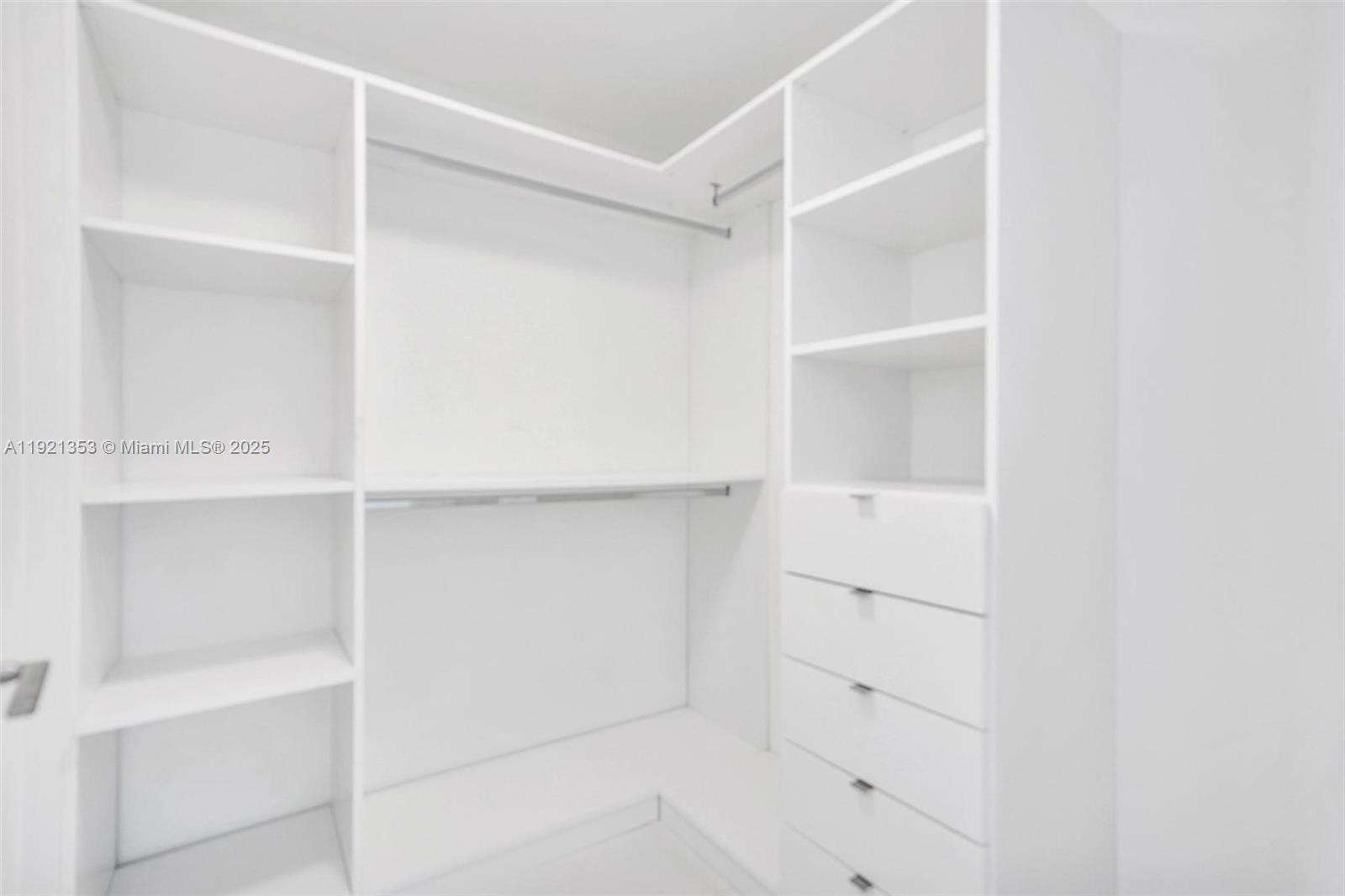 PARQUE TOWERS - 330 Sunny Isles Blvd, Sunny Isles Beach, FL 33160 | Picture 48