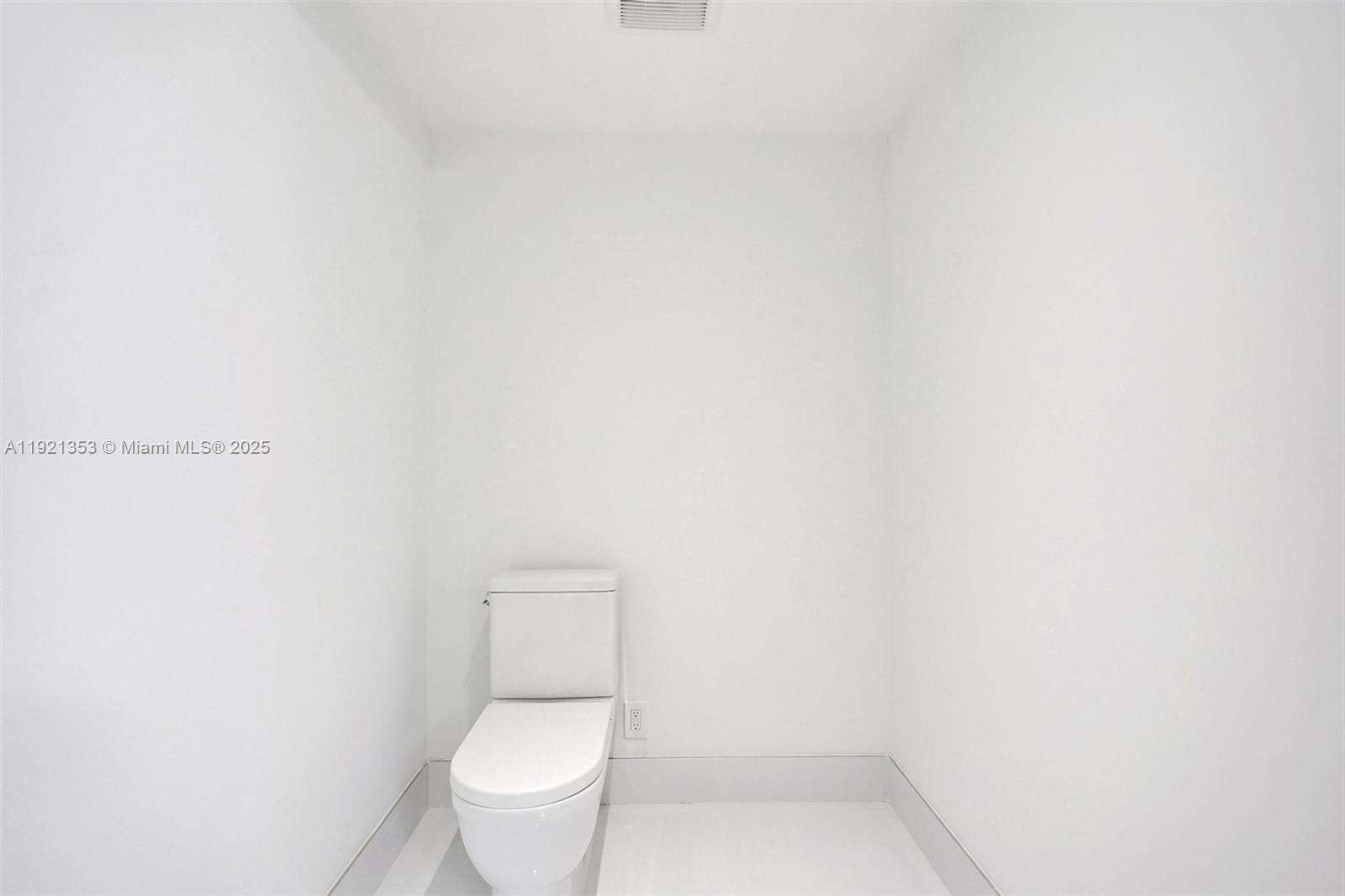 PARQUE TOWERS - 330 Sunny Isles Blvd, Sunny Isles Beach, FL 33160 | Picture 55