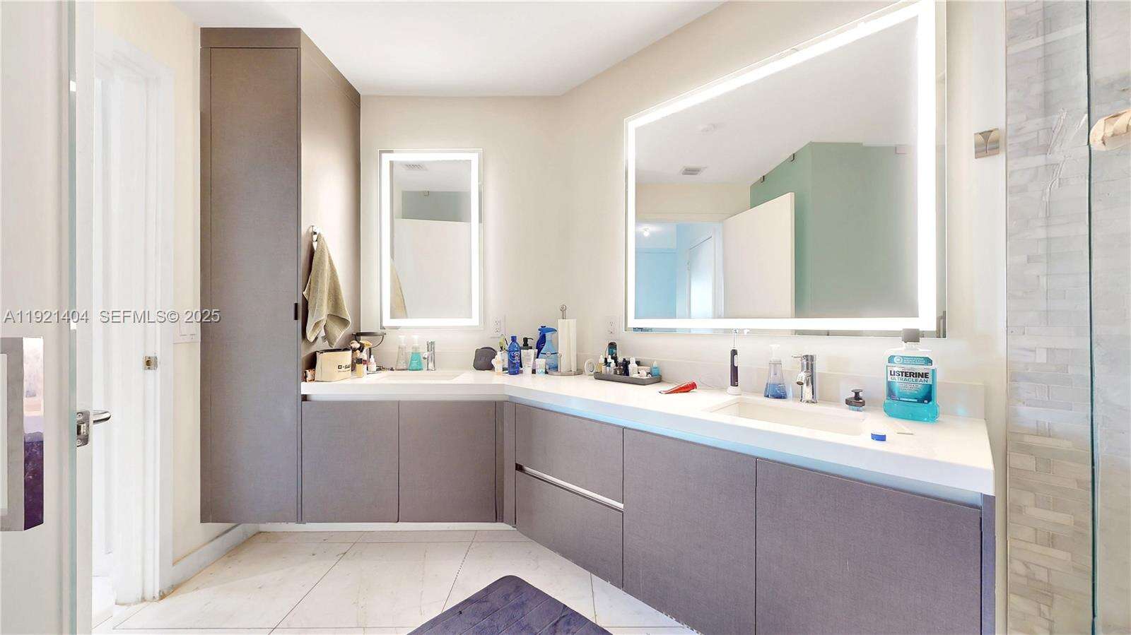 Paramount Miami Worldcenter at 851 1 Ave, Miami, FL 33132 - For Sale photo 16