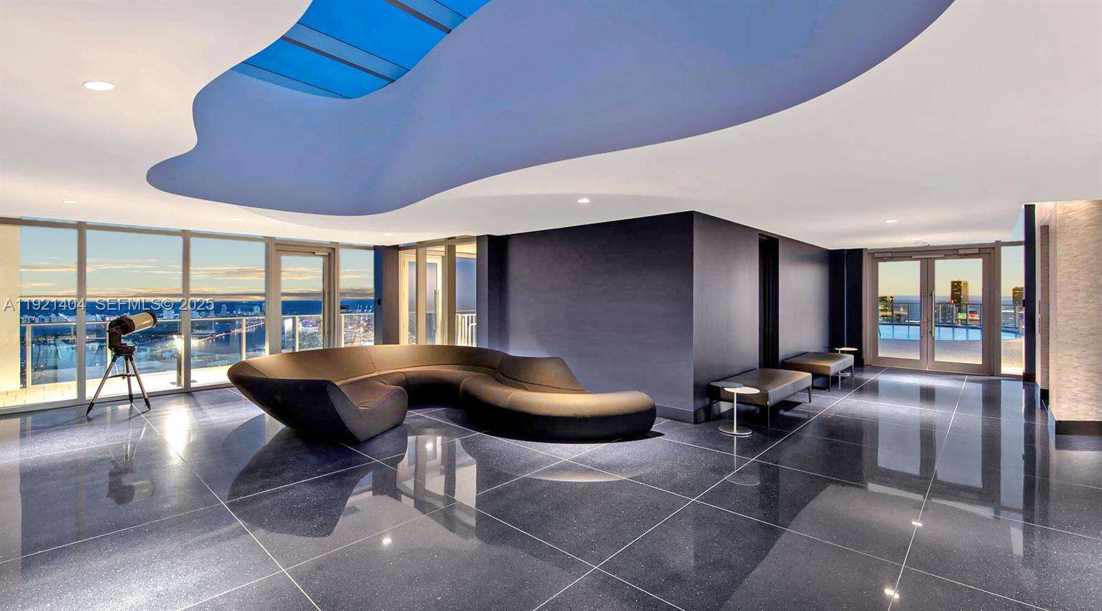Paramount Miami Worldcenter at 851 1 Ave, Miami, FL 33132 - For Sale photo 32