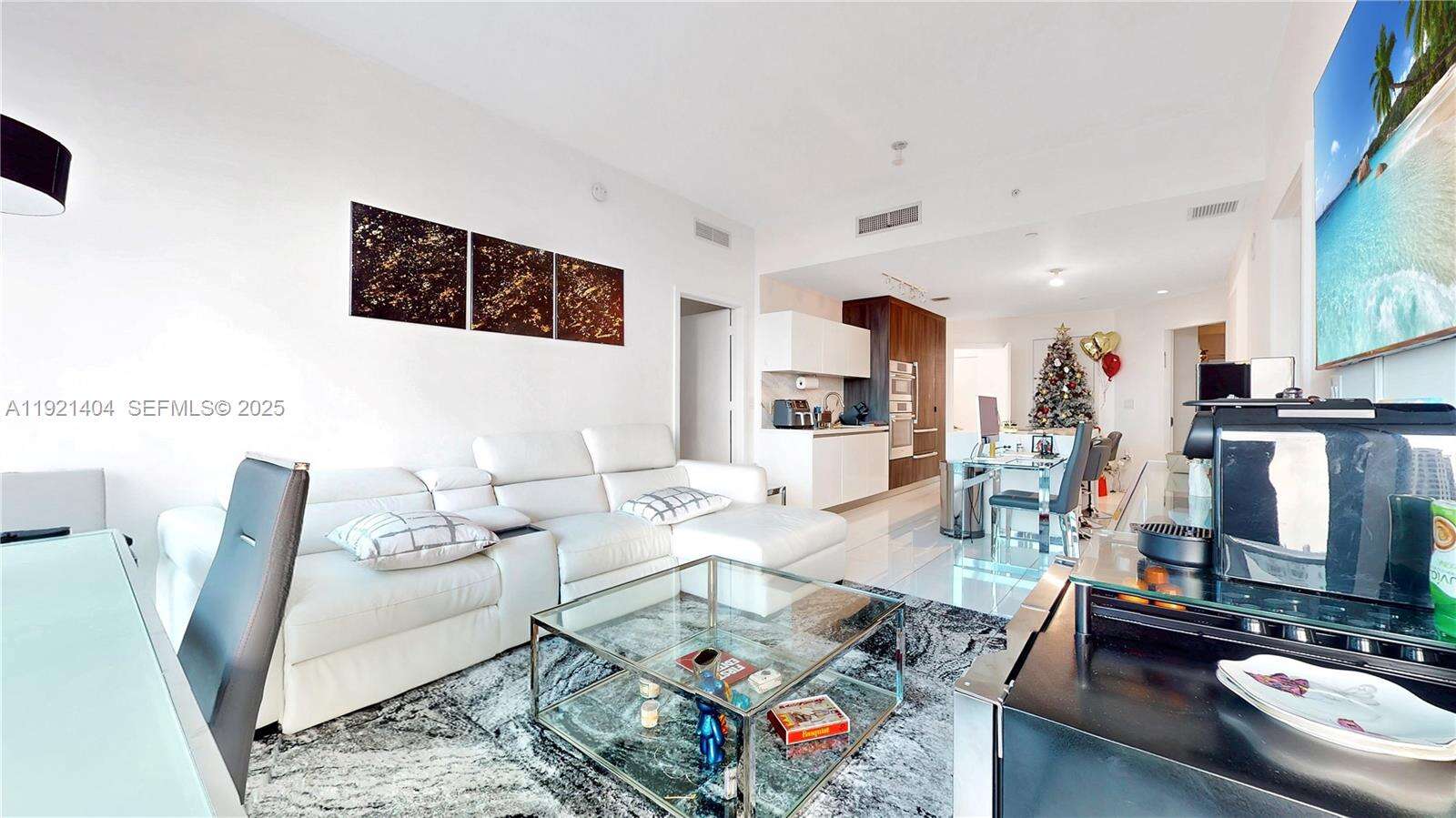 Paramount Miami Worldcenter at 851 1 Ave, Miami, FL 33132 - For Sale photo 10