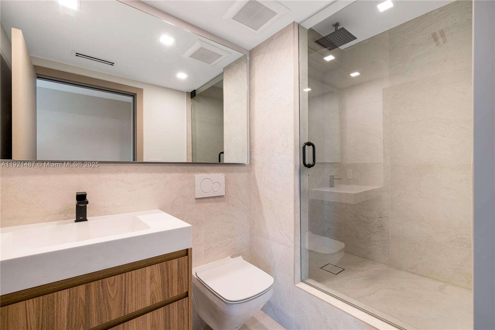 BAL HARBOUR 101 - 10155 Collins Ave, Bal Harbour, FL 33154 | Picture 11