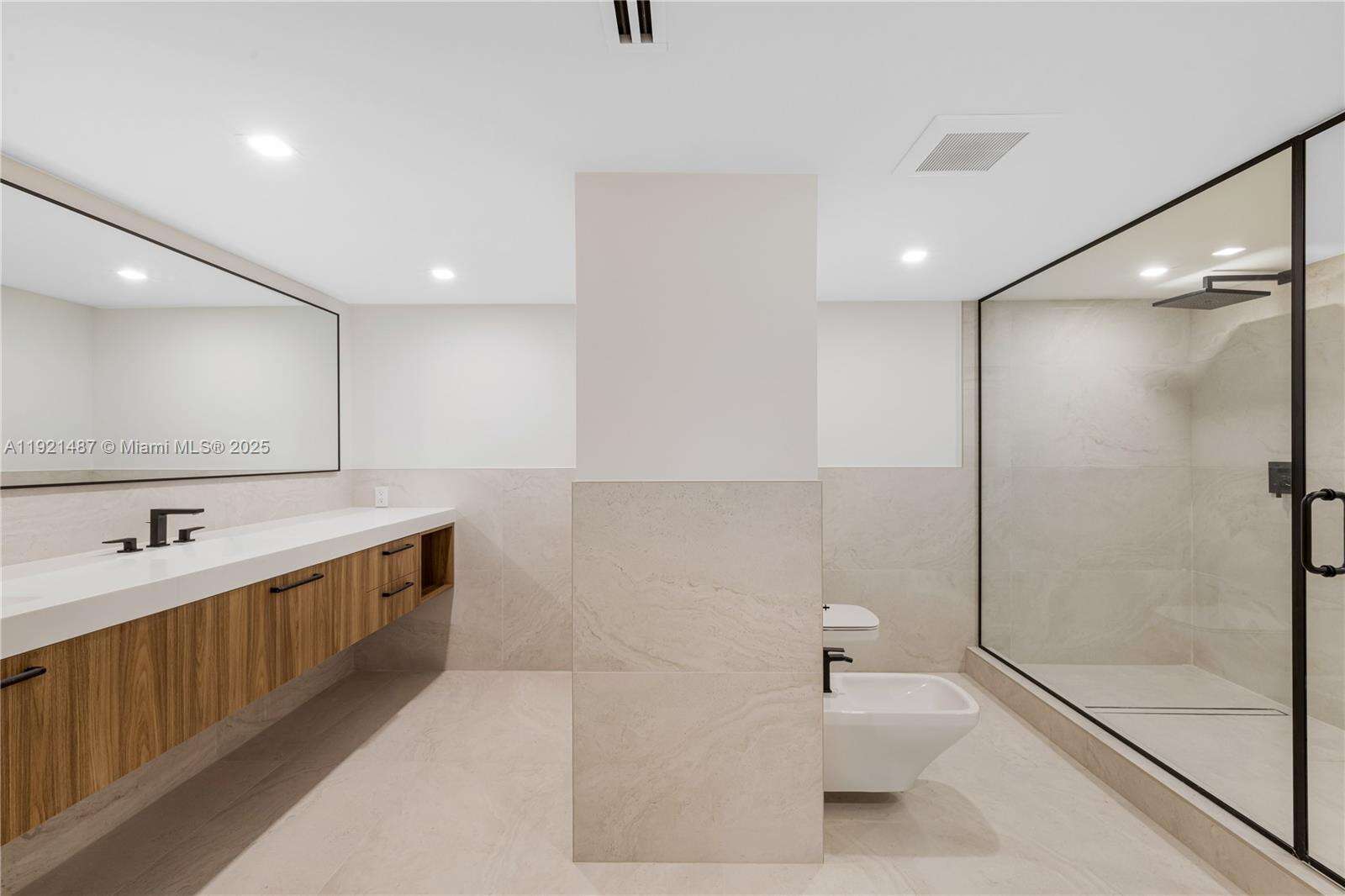 BAL HARBOUR 101 - 10155 Collins Ave, Bal Harbour, FL 33154 | Picture 36