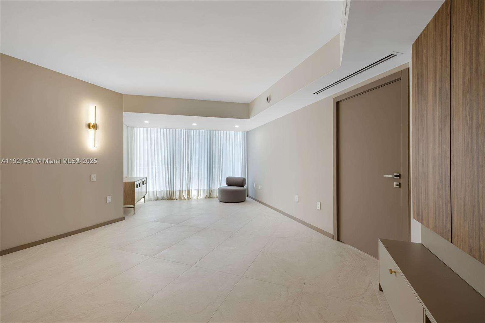 BAL HARBOUR 101 - 10155 Collins Ave, Bal Harbour, FL 33154 | Picture 40