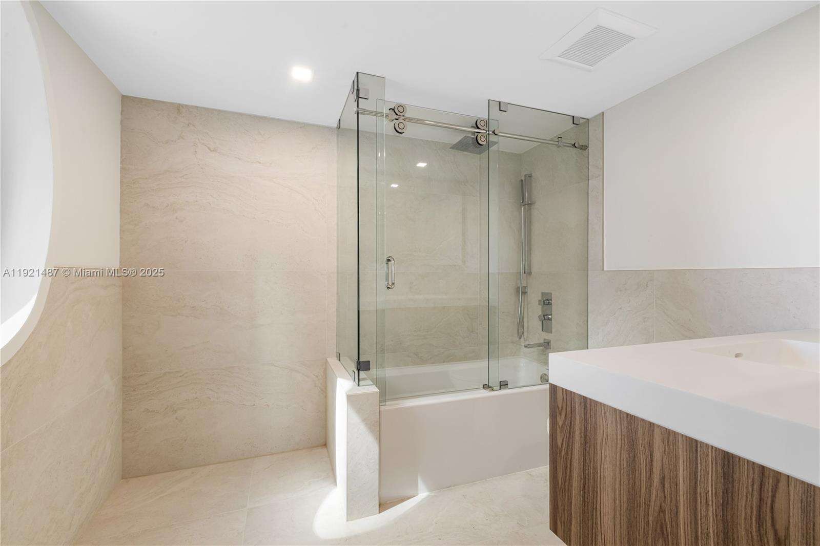 BAL HARBOUR 101 - 10155 Collins Ave, Bal Harbour, FL 33154 | Picture 48
