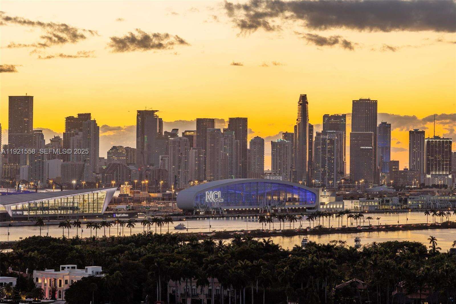 THE FLORIDIAN - 650 W Ave, Miami Beach, FL 33139 | Picture 1