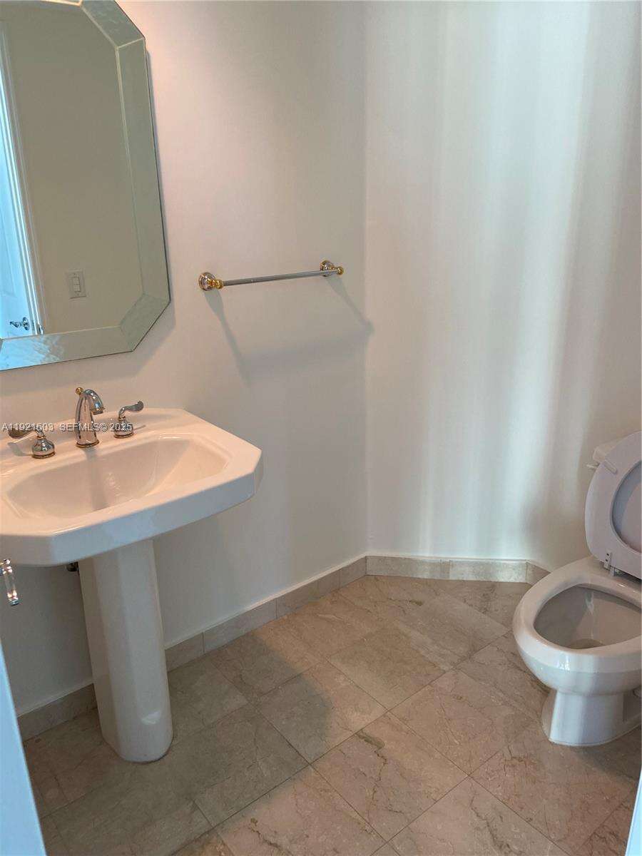 Hidden Bay at 3370 Hidden Bay Dr, Aventura, FL 33180 - For Sale photo 15