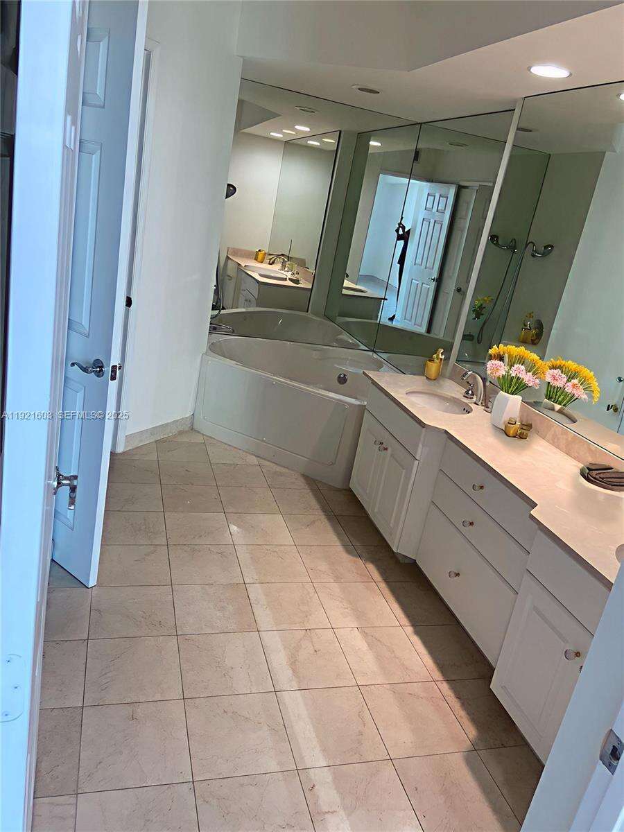 Hidden Bay at 3370 Hidden Bay Dr, Aventura, FL 33180 - For Sale photo 18