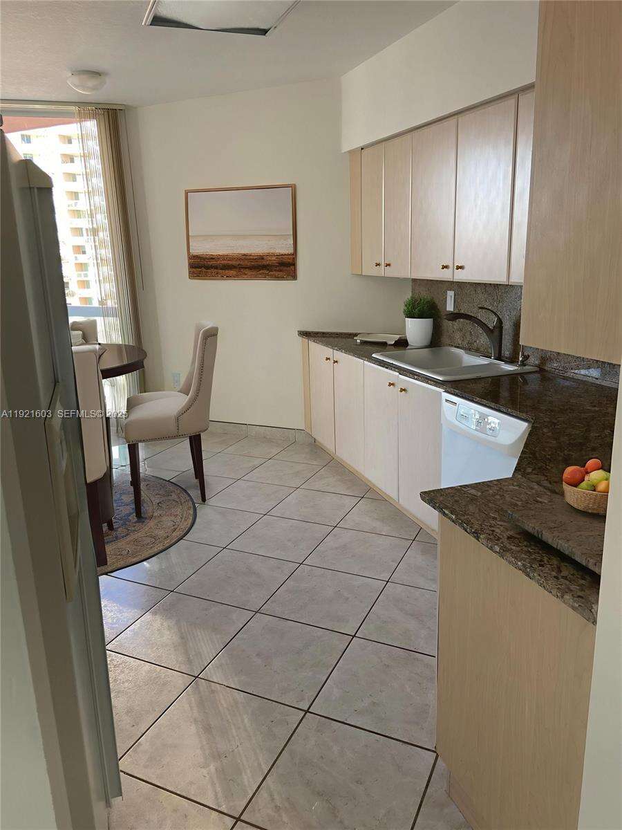 Hidden Bay at 3370 Hidden Bay Dr, Aventura, FL 33180 - For Sale photo 6