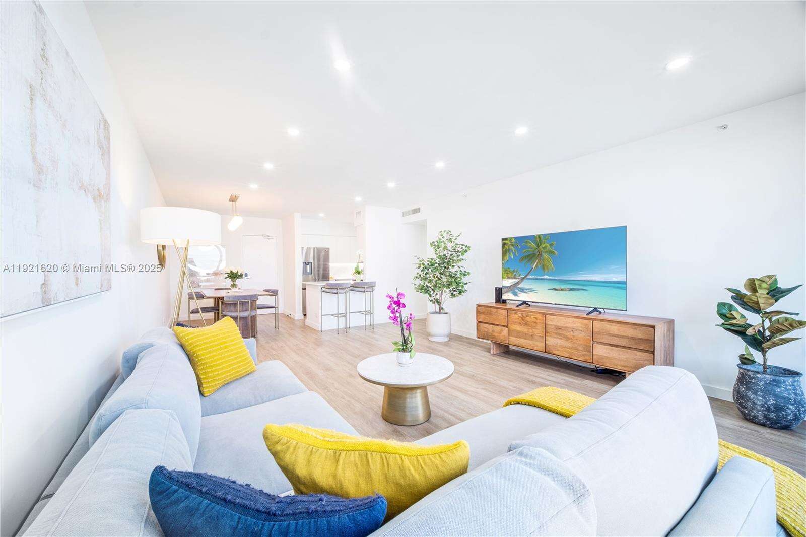 Flamingo South Beach at 1500 Bay Rd, Miami Beach, FL 33139 - For Sale photo 18