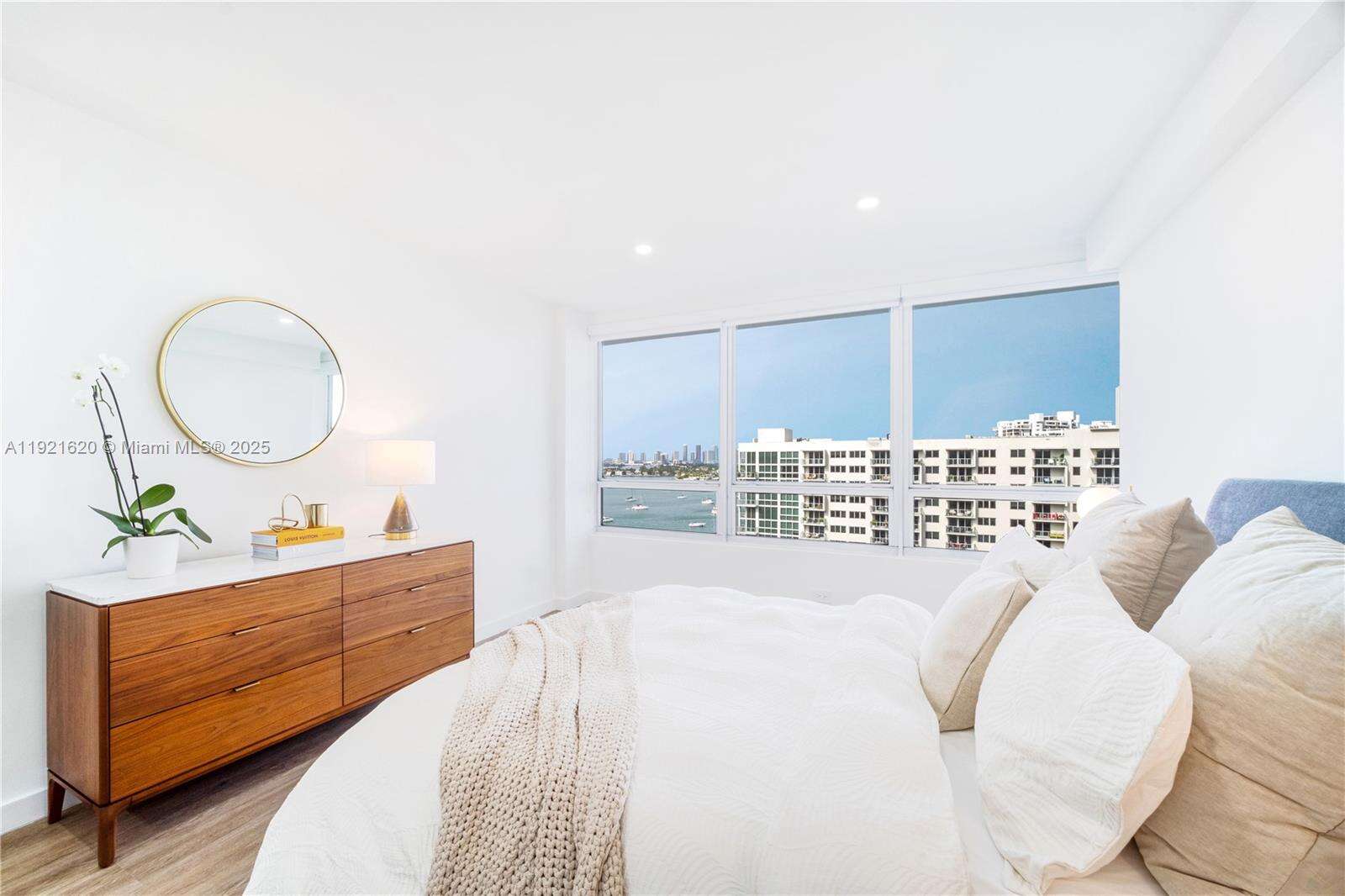 Flamingo South Beach at 1500 Bay Rd, Miami Beach, FL 33139 - For Sale photo 20