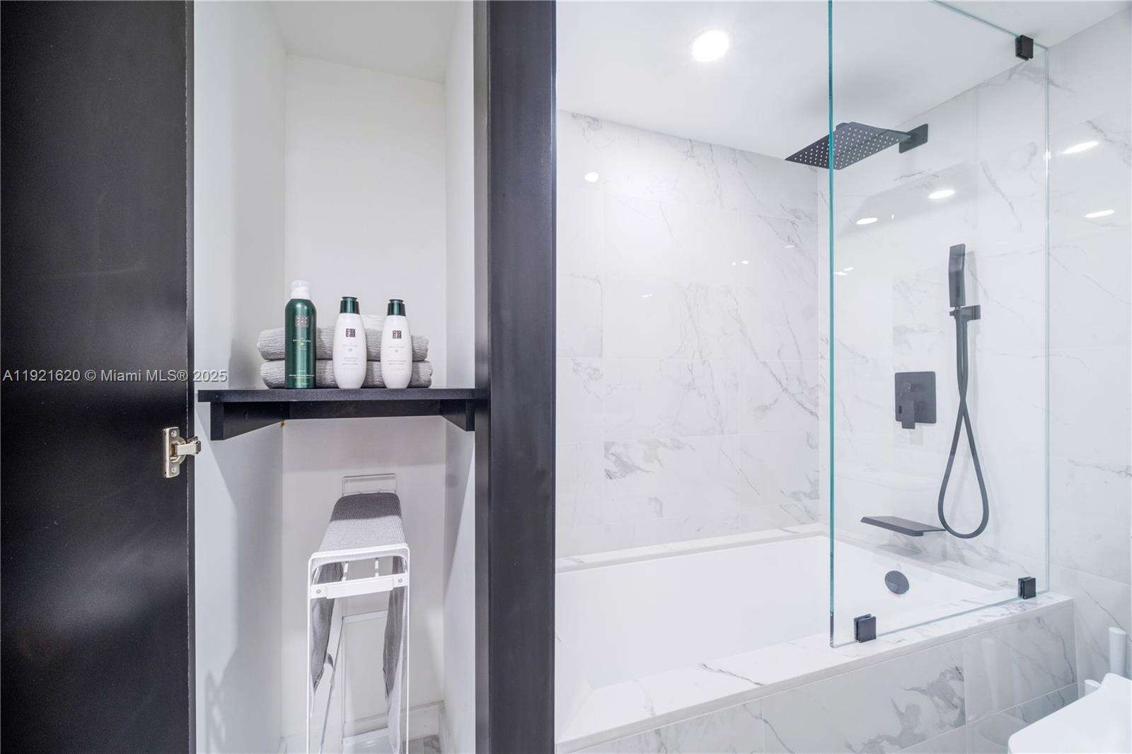 Flamingo South Beach at 1500 Bay Rd, Miami Beach, FL 33139 - For Sale photo 28