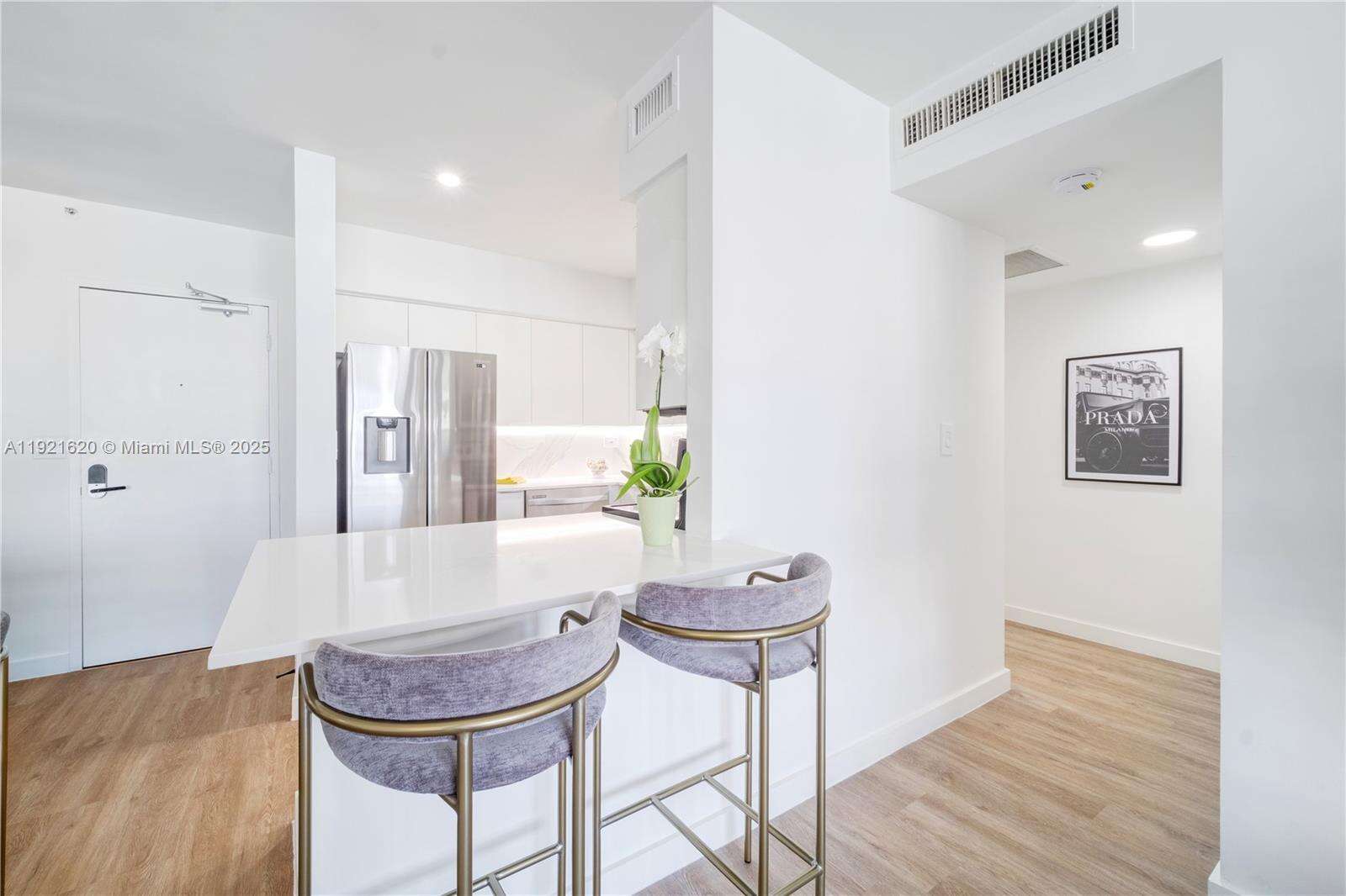 Flamingo South Beach at 1500 Bay Rd, Miami Beach, FL 33139 - For Sale photo 8