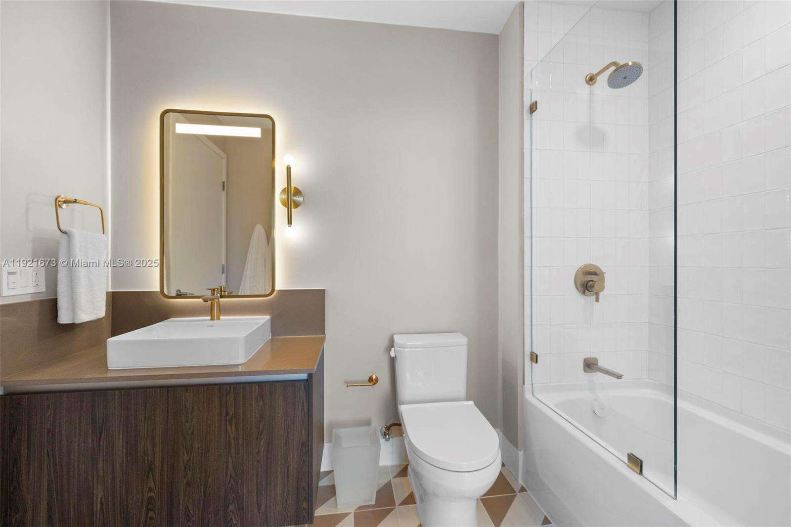 Natiivo | Gale Miami at 159 6 St, Miami, FL 33132 - For Sale photo 8