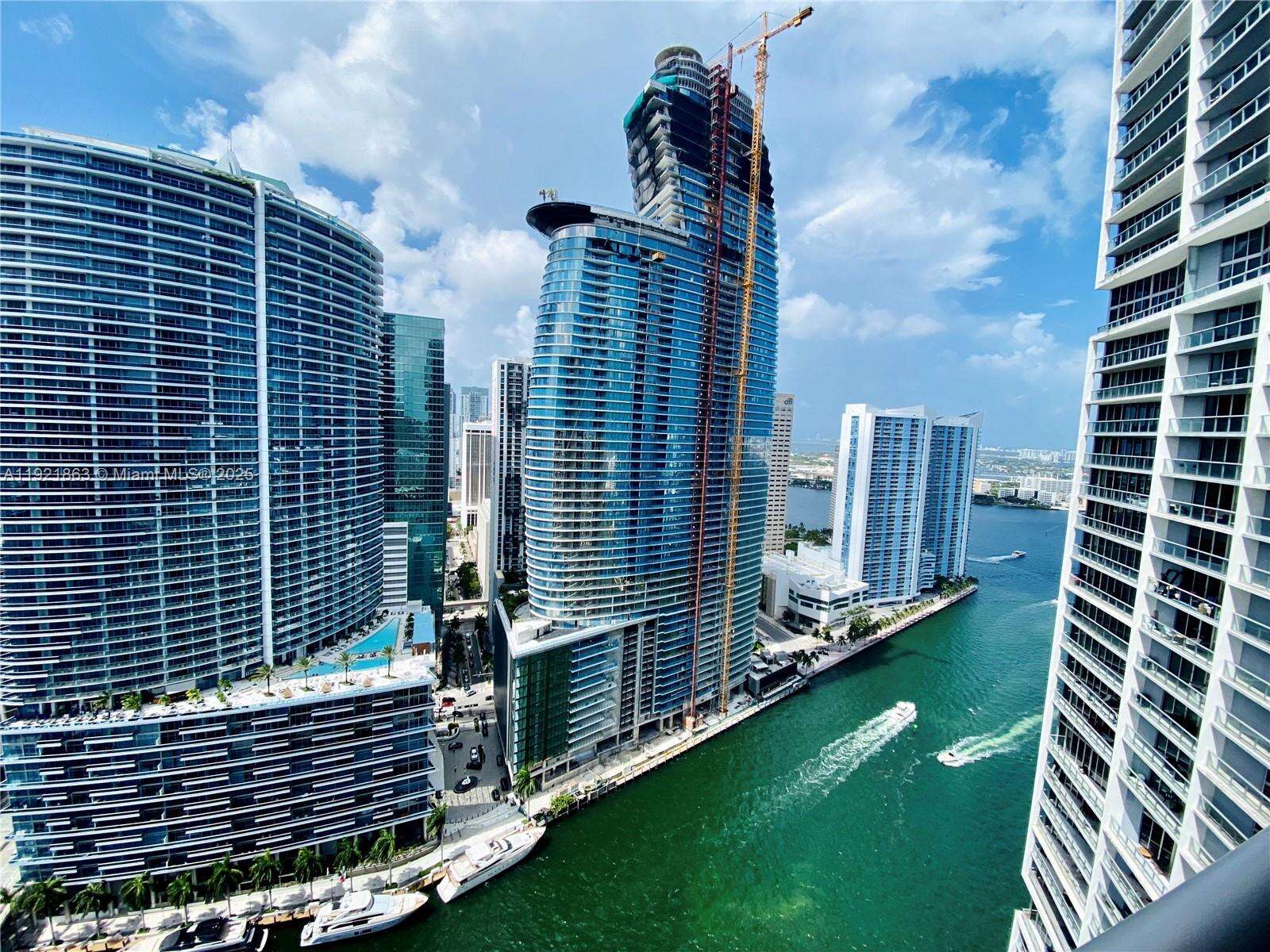 Icon Brickell 1 at 475 Brickell Ave, Miami, FL 33131 - For Sale photo 1