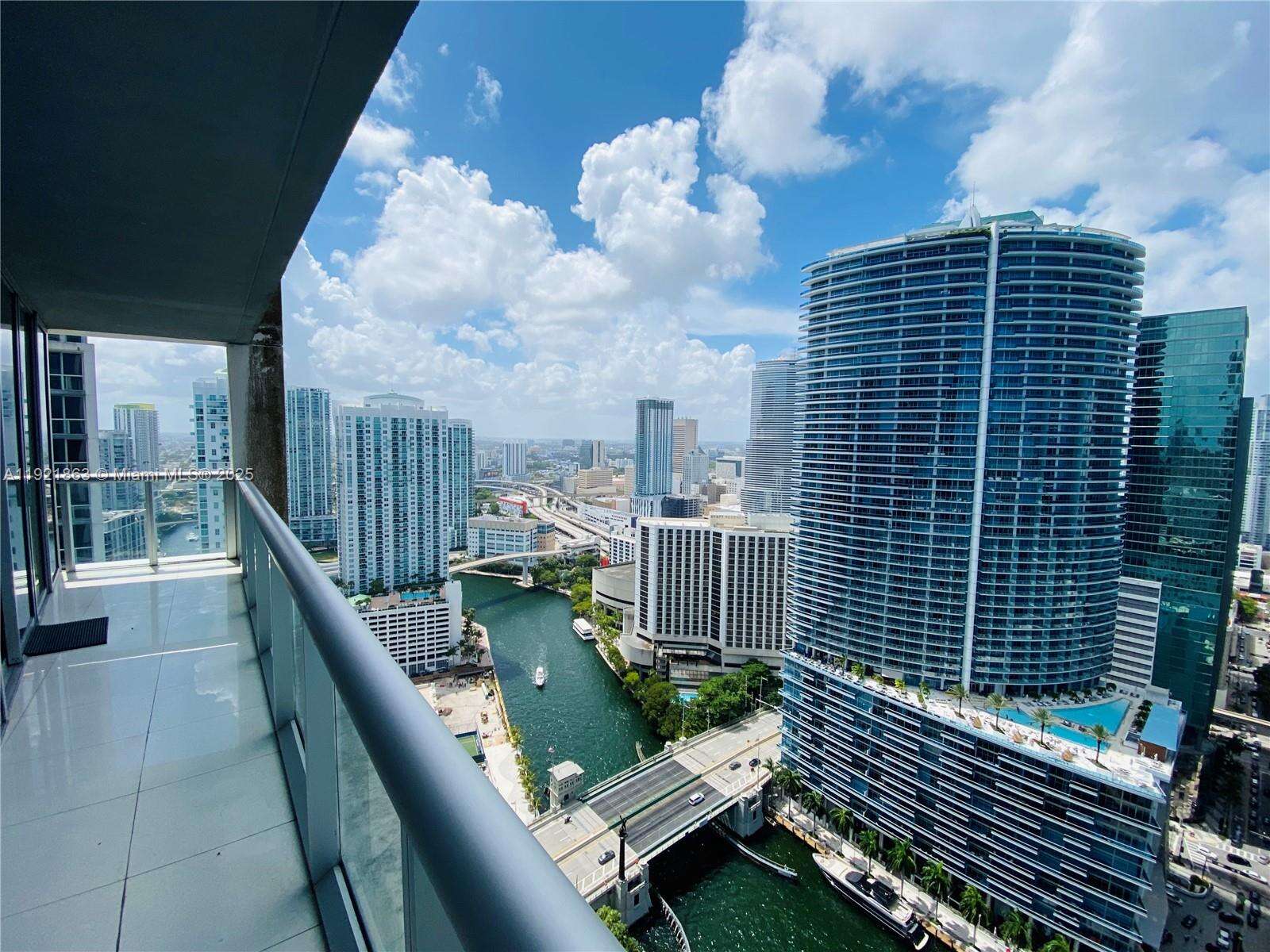 Icon Brickell 1 at 475 Brickell Ave, Miami, FL 33131 - For Sale photo 2