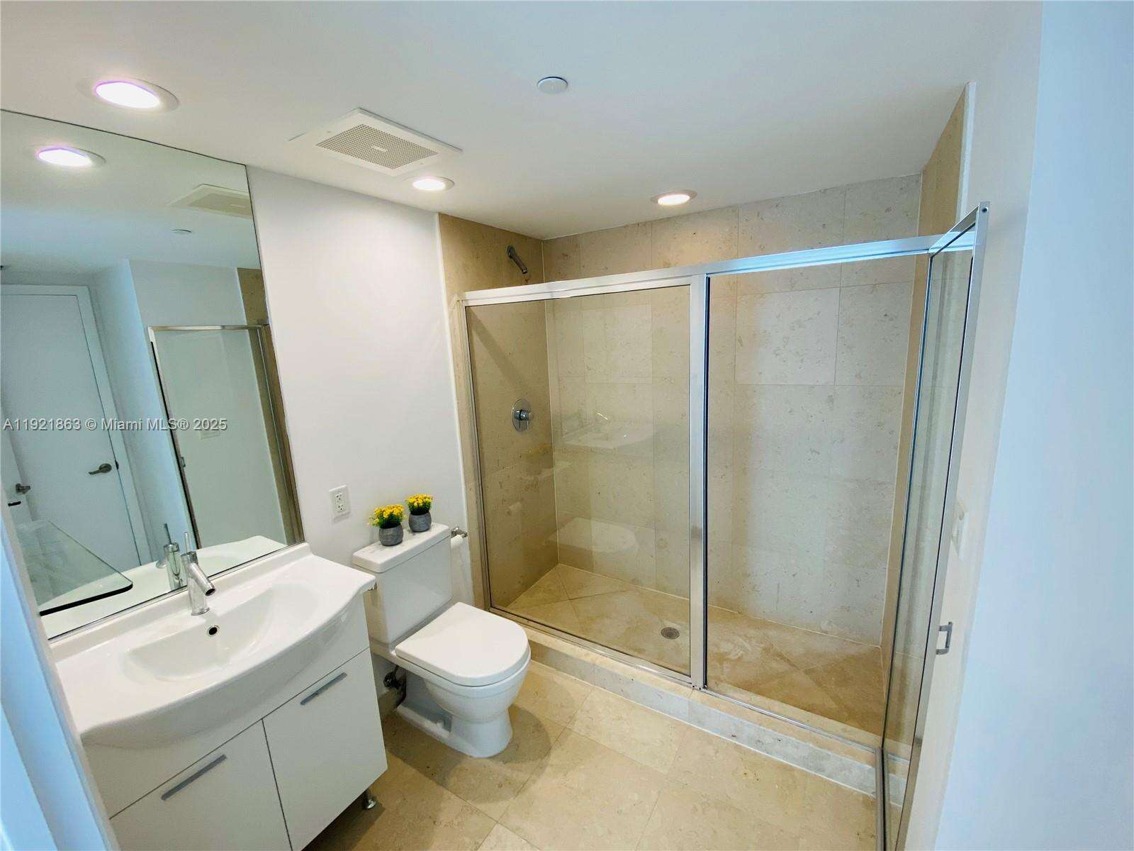 Icon Brickell 1 at 475 Brickell Ave, Miami, FL 33131 - For Sale photo 16