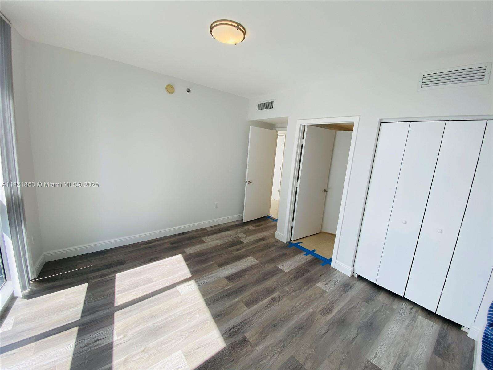 Icon Brickell 1 at 475 Brickell Ave, Miami, FL 33131 - For Sale photo 18